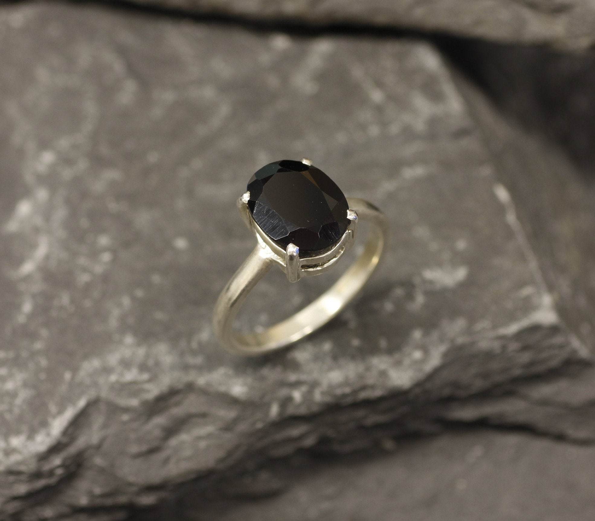 Onyx Ring, Natural Onyx, Solitaire Ring, Black Solitaire Ring, Black Diamond Ring, Oval Ring, Simple Ring, Dainty Ring, Silver Ring, Onyx