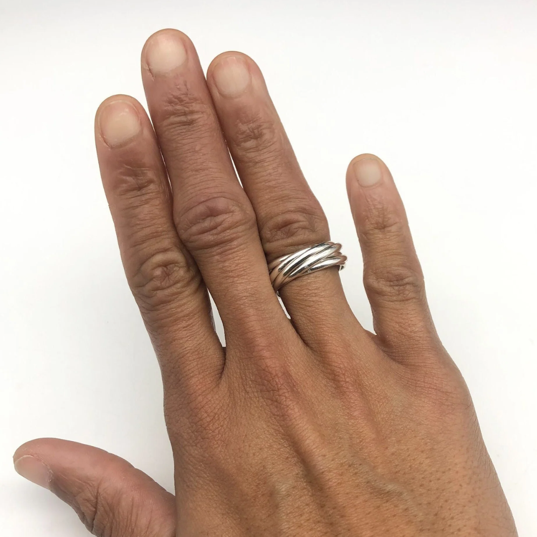Stunning 5-strand silver rolling ring in 925 Sterling Silver, perfect for birthdays and memorable moments.