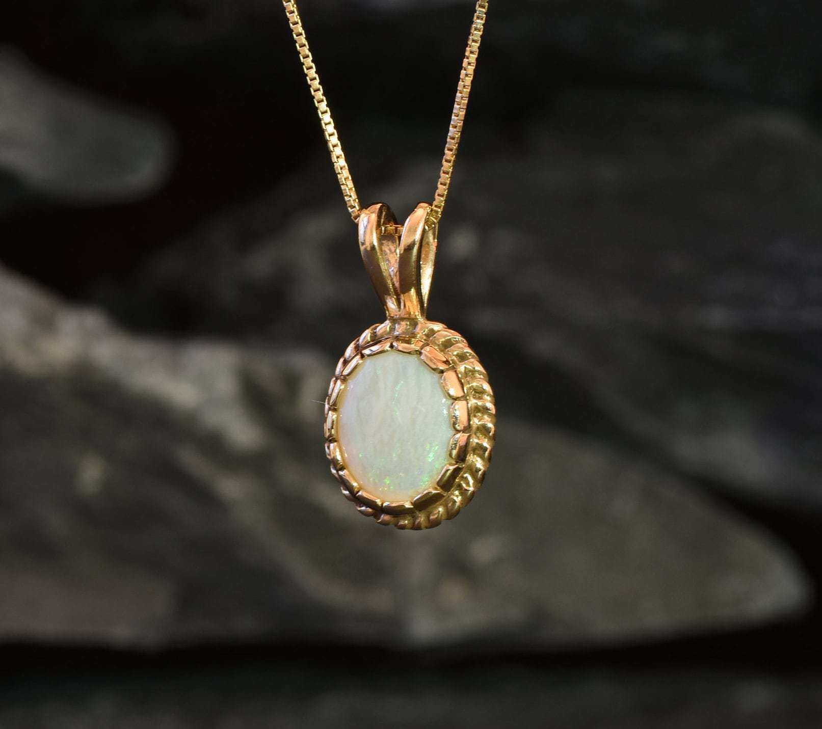 Gold Opal Pendant, Natural Opal, Antique Opal Pendant, Gold Plated Pendant, Vintage Necklace, Oval Pendant, October Birthstone, Gold Vermeil