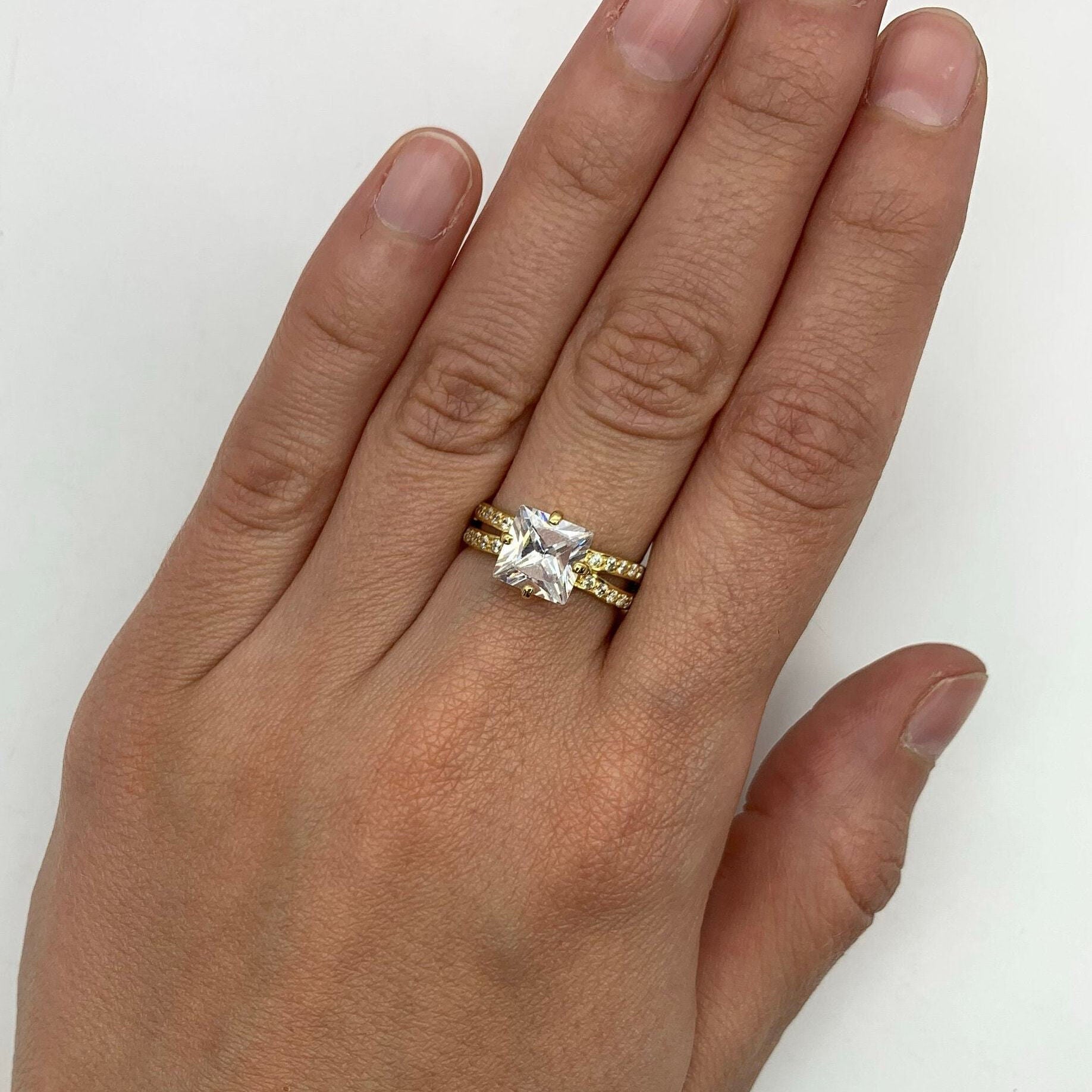 Dazzling Princess Cut Ring in 18k Gold Vermeil with Split Pave Band. A stylish choice for birthdays and special moments.