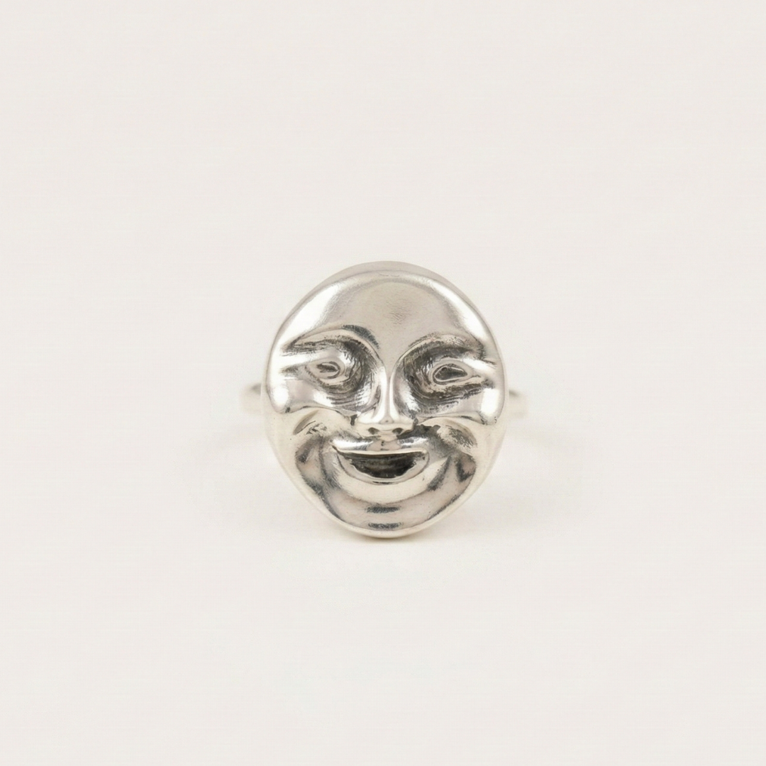 Moon Face Ring - Silver Mood Ring, Happy Face Ring made in 925 Sterling Silver. Ideal for everyday wear and perfect for birthday gifting and special occasions.