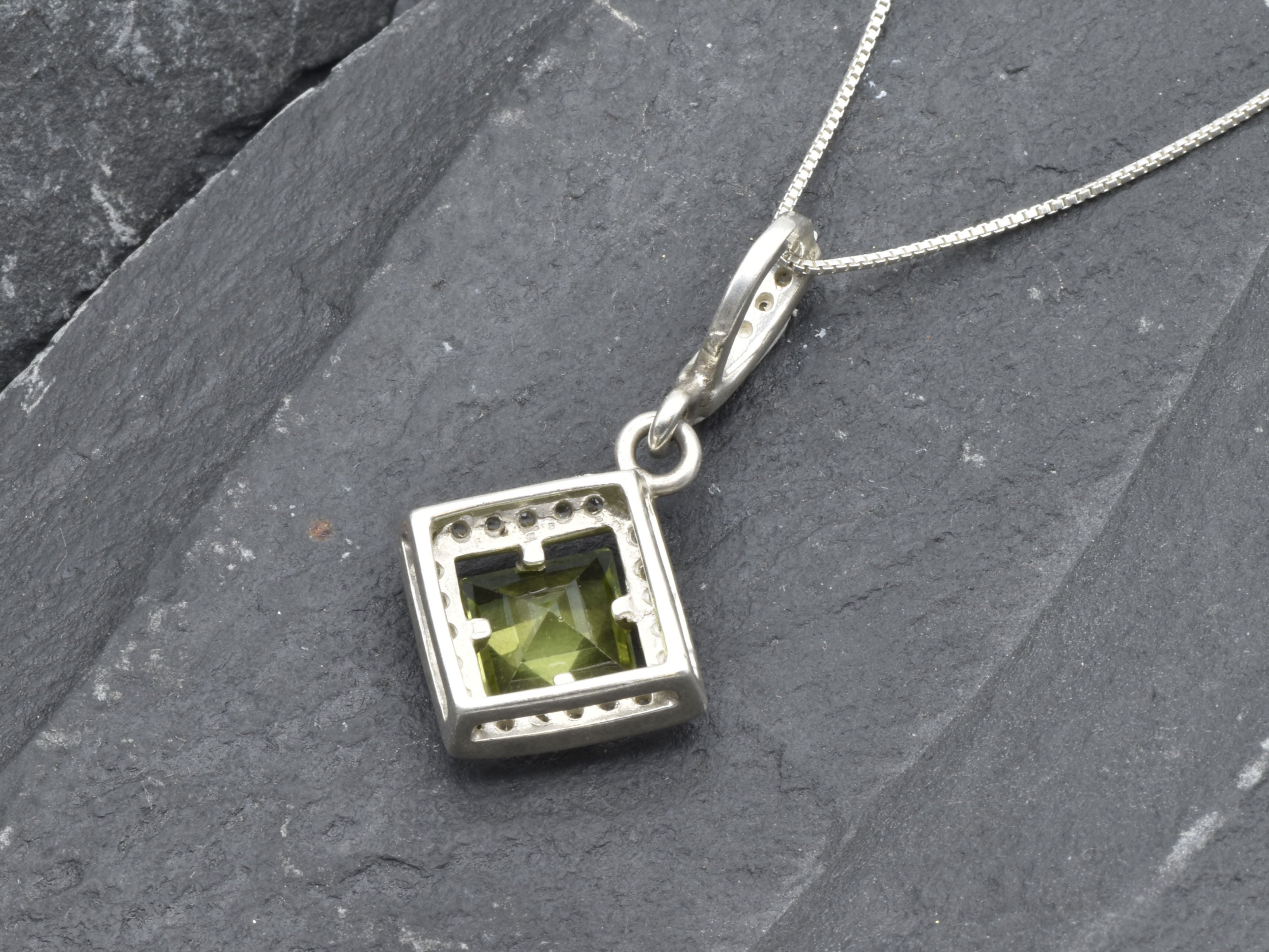 2130-P-nPER: Sterling Silver 925 Peridot