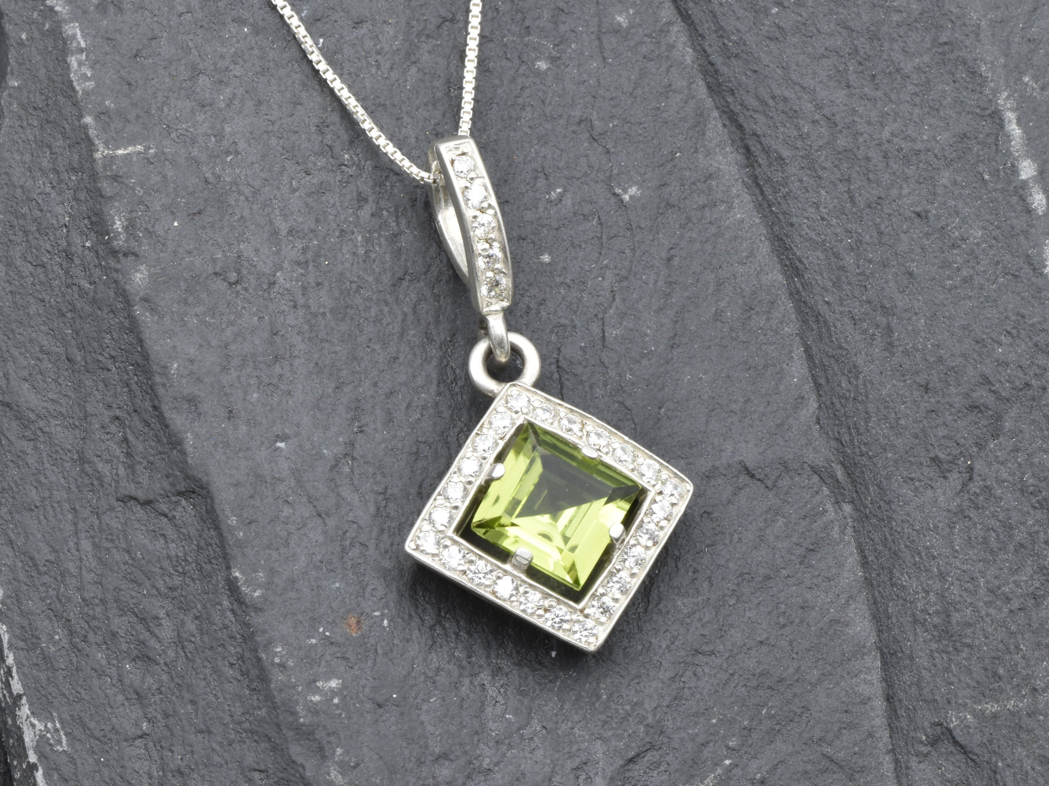 2130-P-nPER: Sterling Silver 925 Peridot