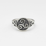 Triskelion Ring in 925 Sterling Silver - Unique vintage piece, great for daily style and thoughtful birthday presents.