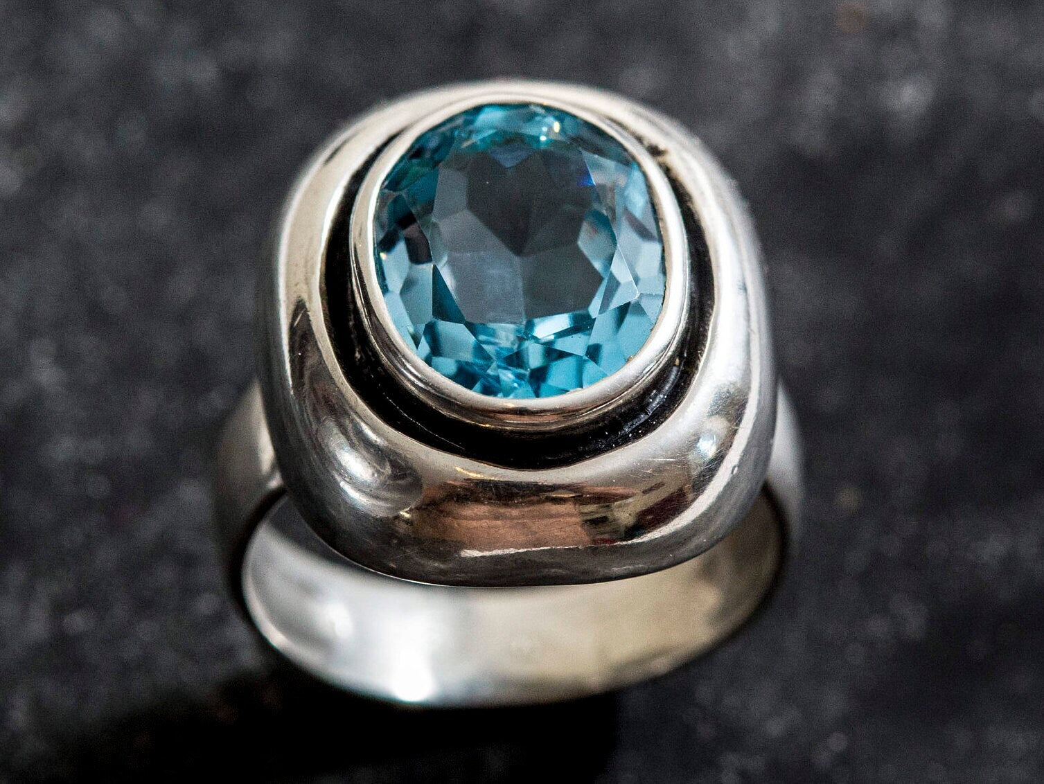 Blue Topaz Ring, Natural Blue Topaz, Vintage Rings, December Birthstone, Artistic Design, December Ring, Solid Silver Ring, Blue Ring, Topaz