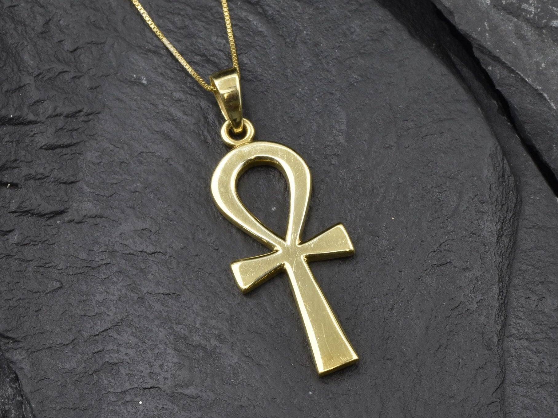 Charming Gold Ankh Pendant in 18k Gold Vermeil, an elegant accessory for daily use and cherished gift for loved ones.