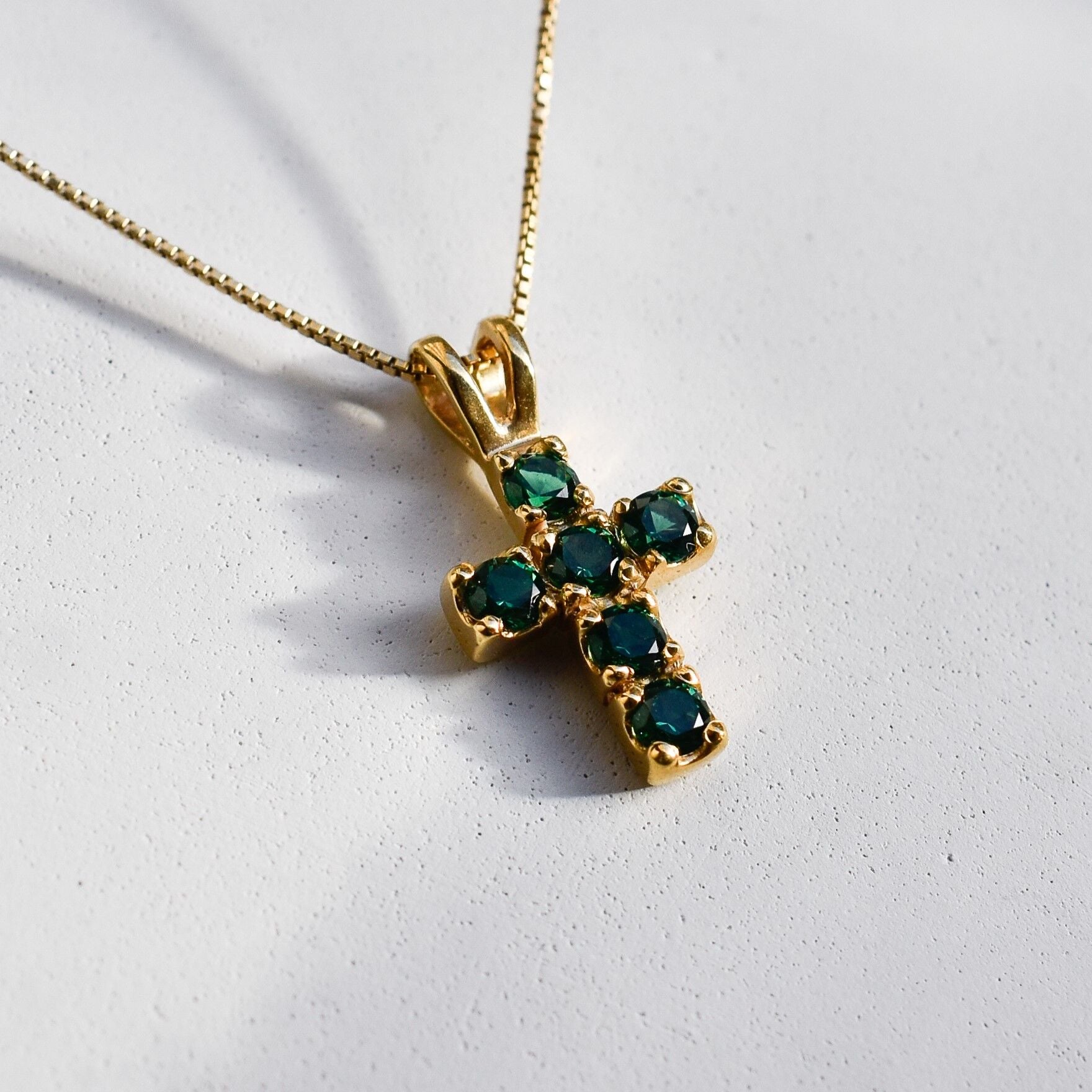 Stunning 18k Gold Vermeil Pendant with Round Created Green Emerald, ideal for daily wear and meaningful May birthday gifts.