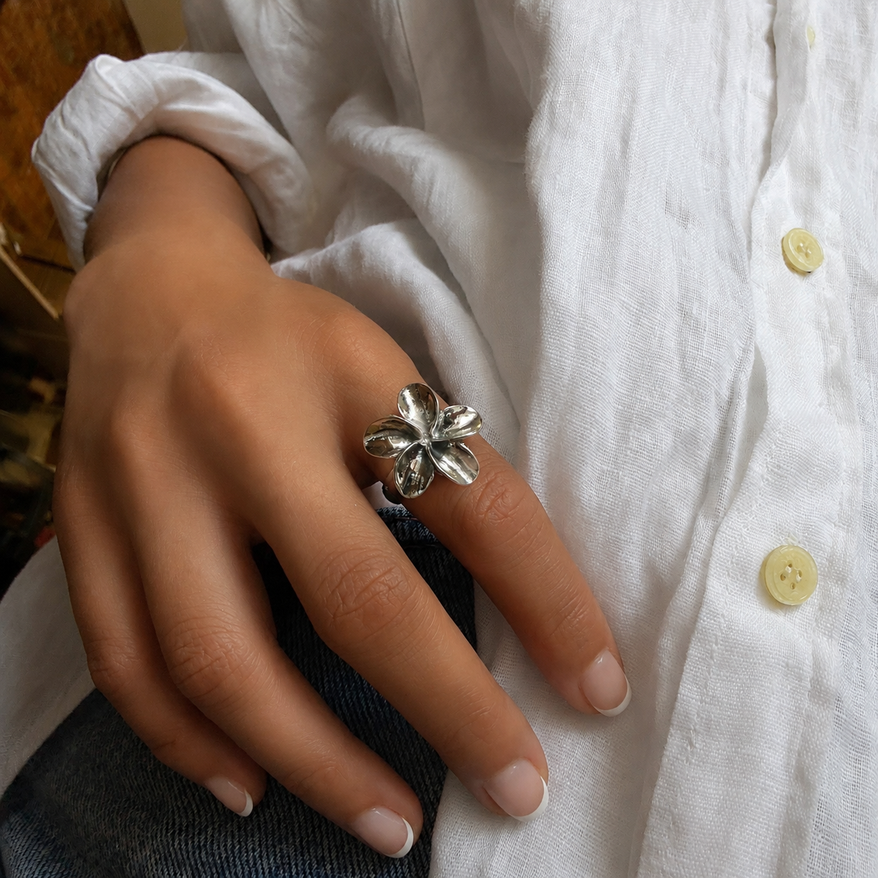 Elegant Hawaiian Flower Ring in 925 Sterling Silver - Perfect for daily wear, birthdays, and special occasions.
