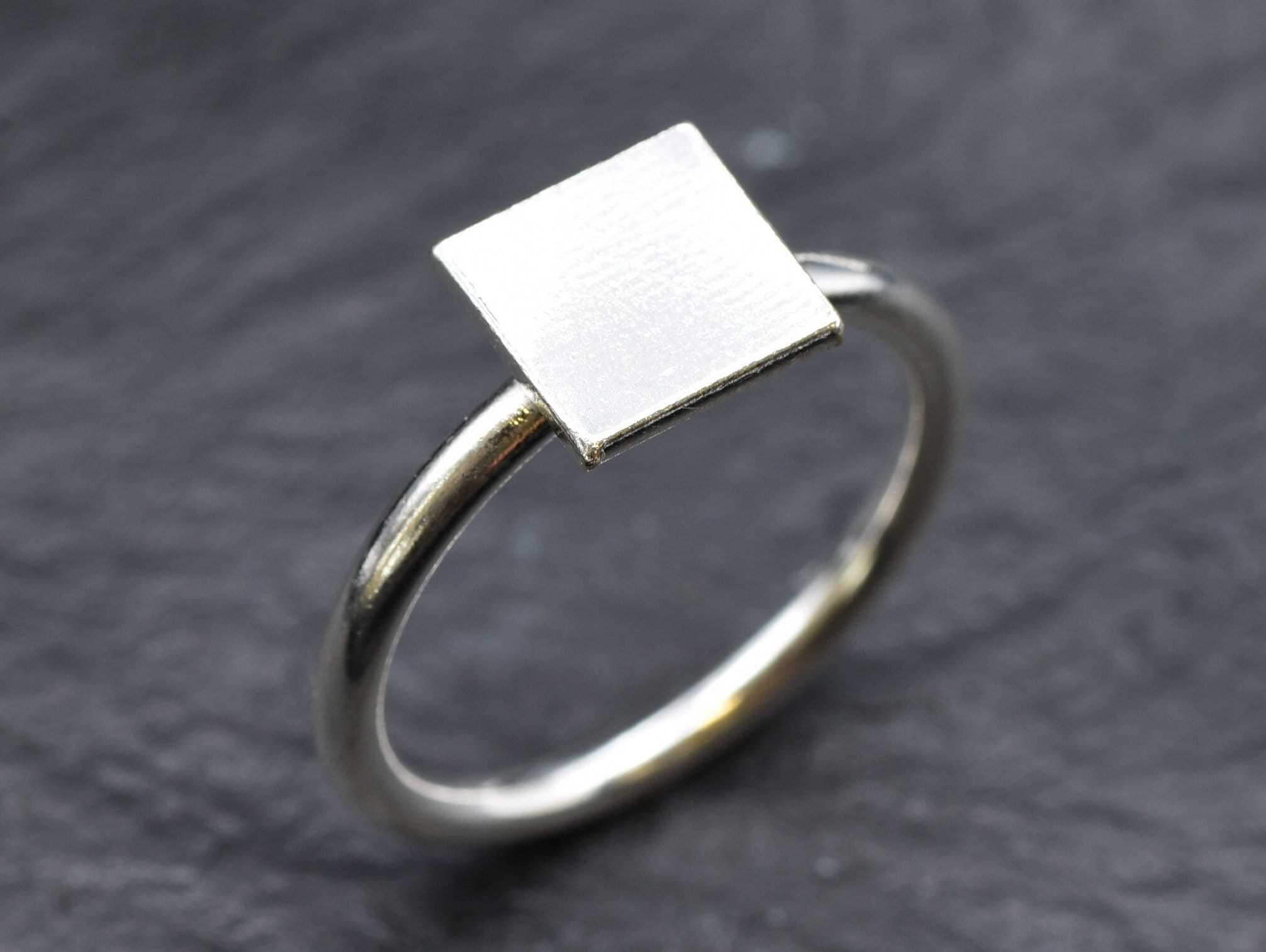 Small Square Ring, Minimalist Ring, Square Band, Simple Ring, Square Stackable Ring, Small Pinky Ring, Little Finger Ring, Geometric Ring