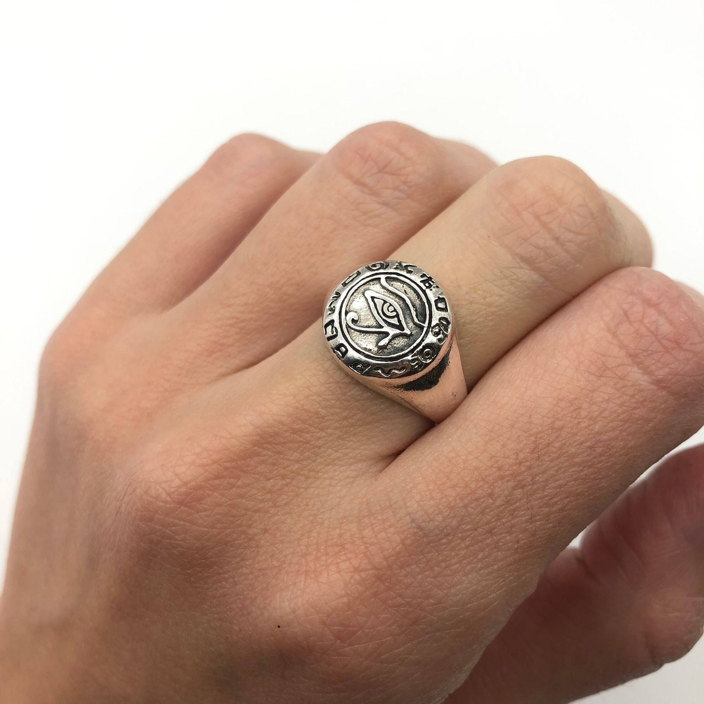 Egyptian Eye Ring, Silver Egyptian Ring, Ancient Egyptian Ring, Vintage Egyptian Ring, Vintage Silver Ring, Ra Eye Ring, Egyptian Jewelry