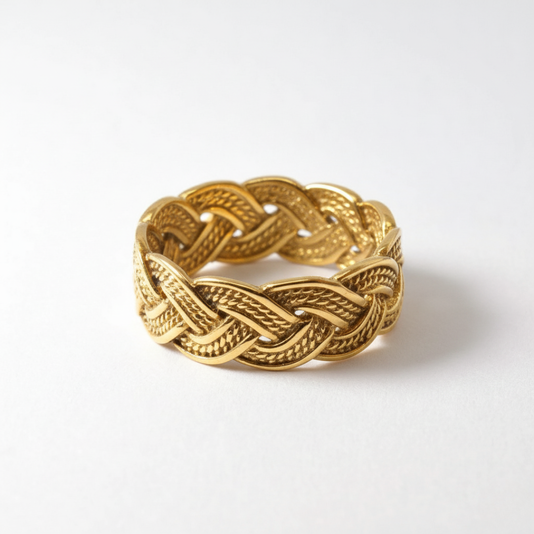 Gold Braided Ring- Gold Vintage Ring, Chunky Braid Ring made in 18k Gold Vermeil. Ideal for everyday wear and perfect for birthday gifting and special occasions.