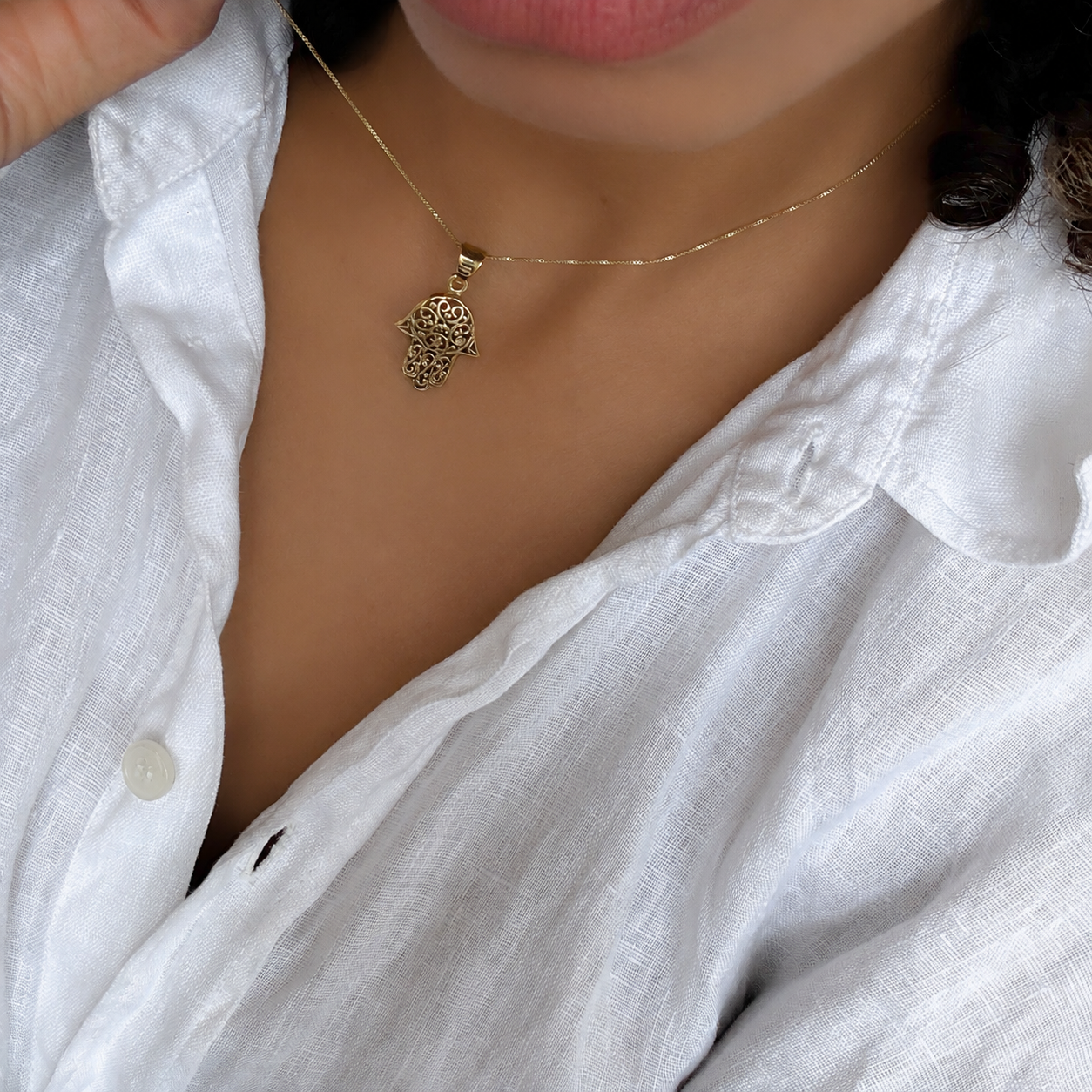 Elegant Gold Hamsa Pendant - 18k Gold Vermeil Fatima Necklace, perfect for everyday wear and special occasions.