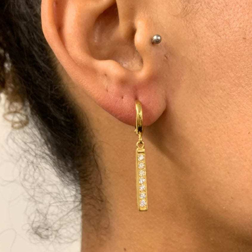 2430-1-E-cCZZ: Gold Vermeil 18k Created CZ Diamond