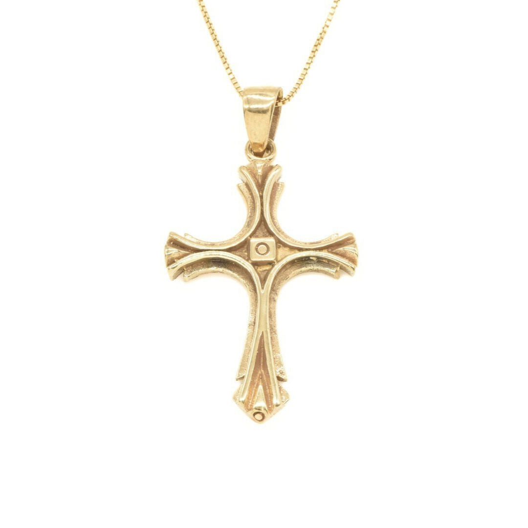 Vintage Cross Pendant, Gold Cross Pendant, Gothic Cross Style made in 18k Gold Vermeil. Ideal for everyday wear and perfect for birthday gifting and special occasions.