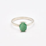 Stunning Natural Emerald Ring in 925 Sterling Silver, symbolizes healing and ideal for everyday elegance and special moments.