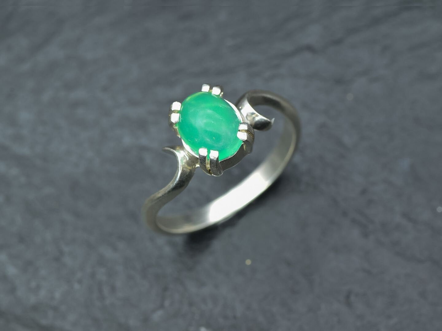 2906-R-nCHR: Sterling Silver 925 Natural Chrysoprase