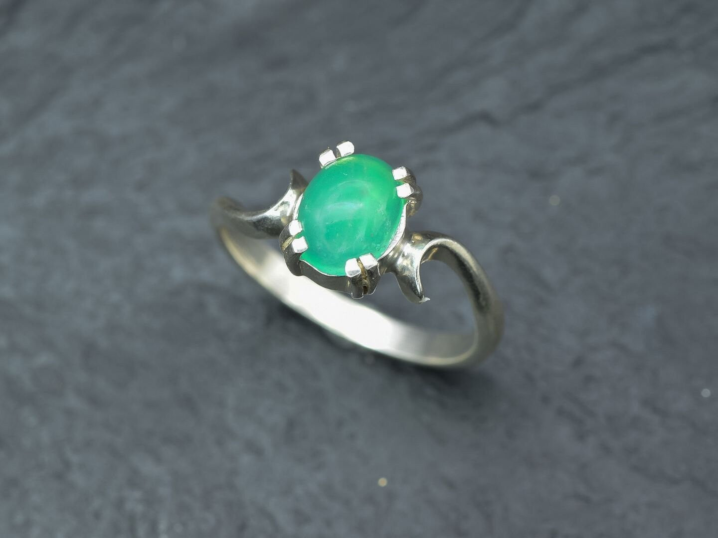 2906-R-nCHR: Sterling Silver 925 Natural Chrysoprase