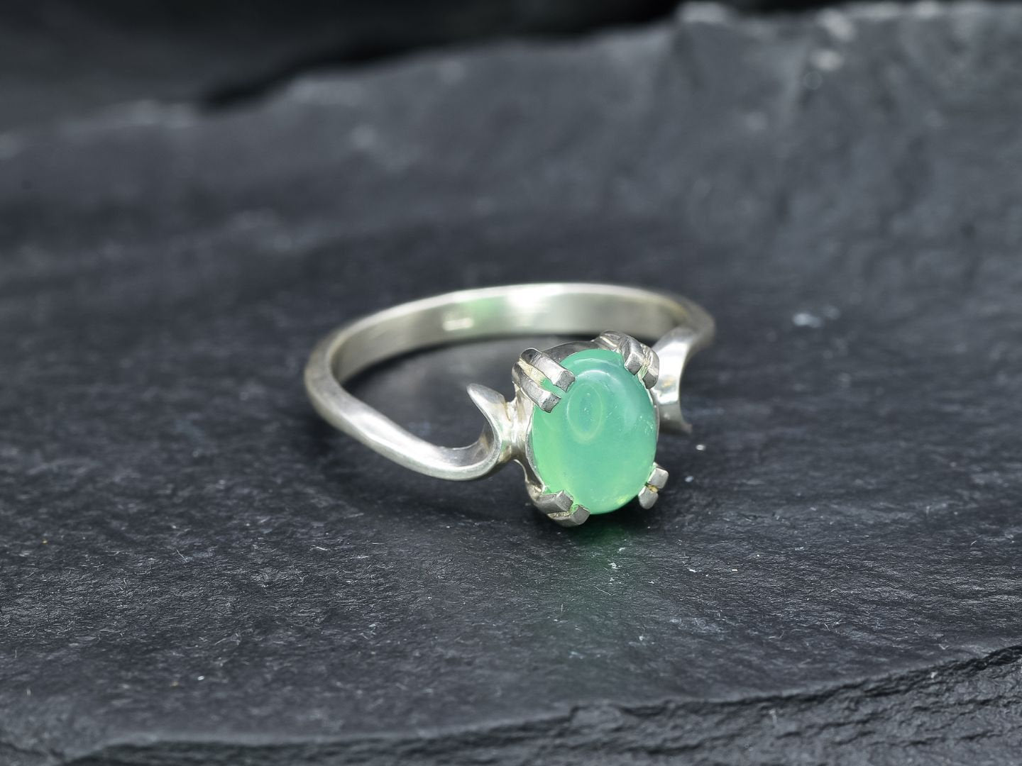 2906-R-nCHR: Sterling Silver 925 Natural Chrysoprase