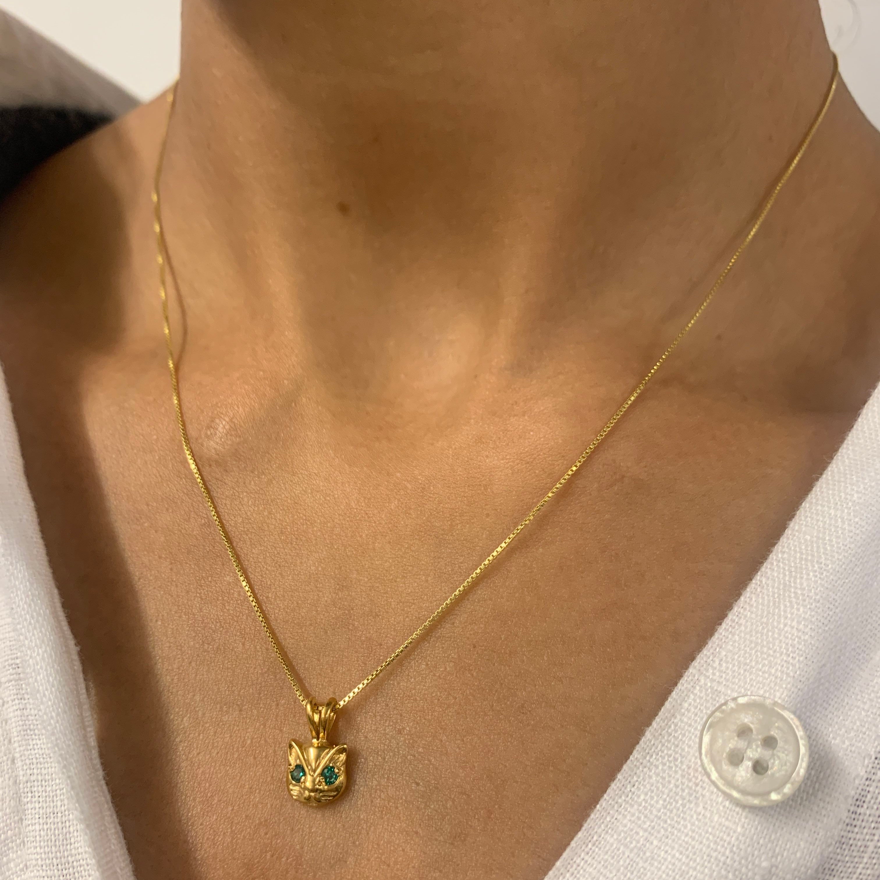 Emerald pendant in 18k gold vermeil, prong-set, May birthstone, perfect for everyday wear and special occasions.