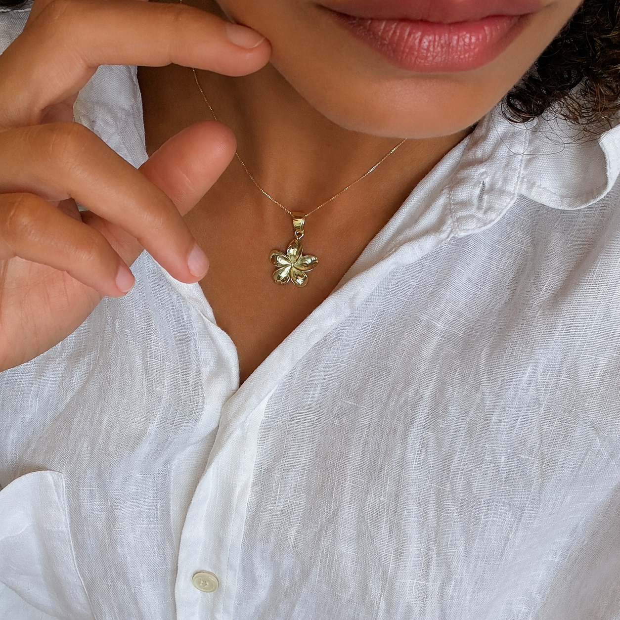 Hawaiian Gold Plumeria Pendant Necklace, crafted in 18k Gold Vermeil, perfect for casual wear and special celebrations.