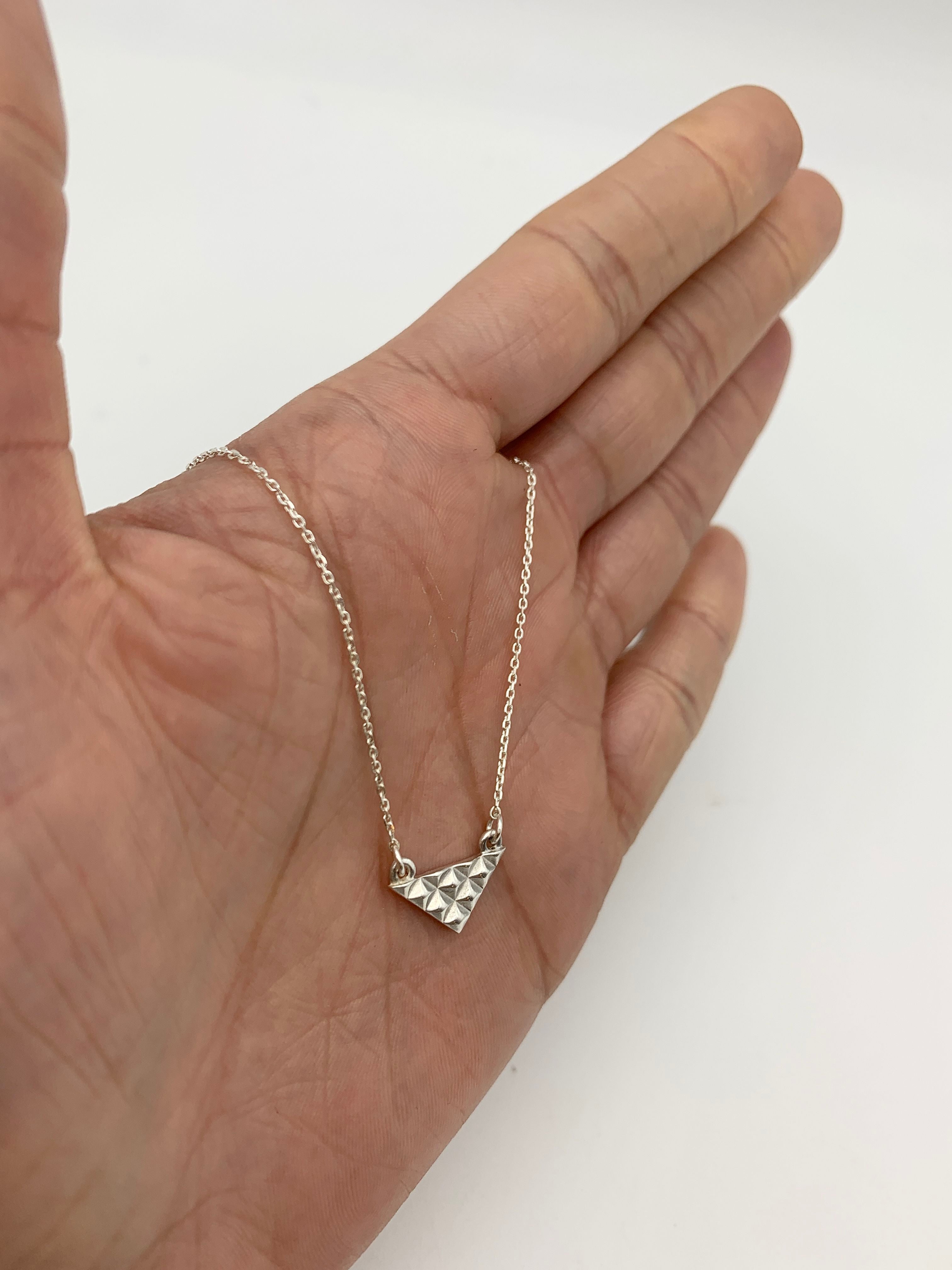 NE019250074-R-0S: Sterling Silver 925