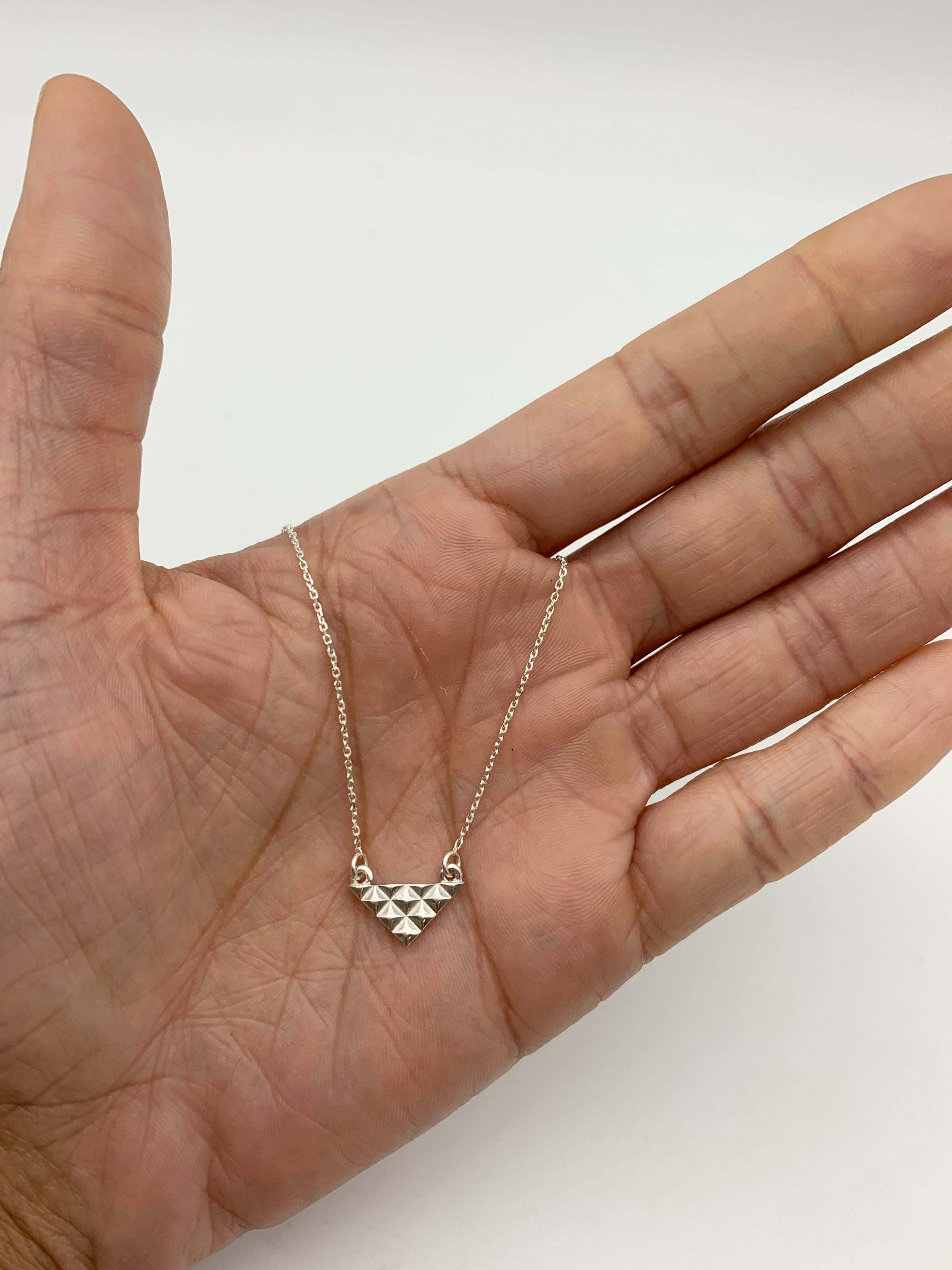 NE019250074-R-0S: Sterling Silver 925