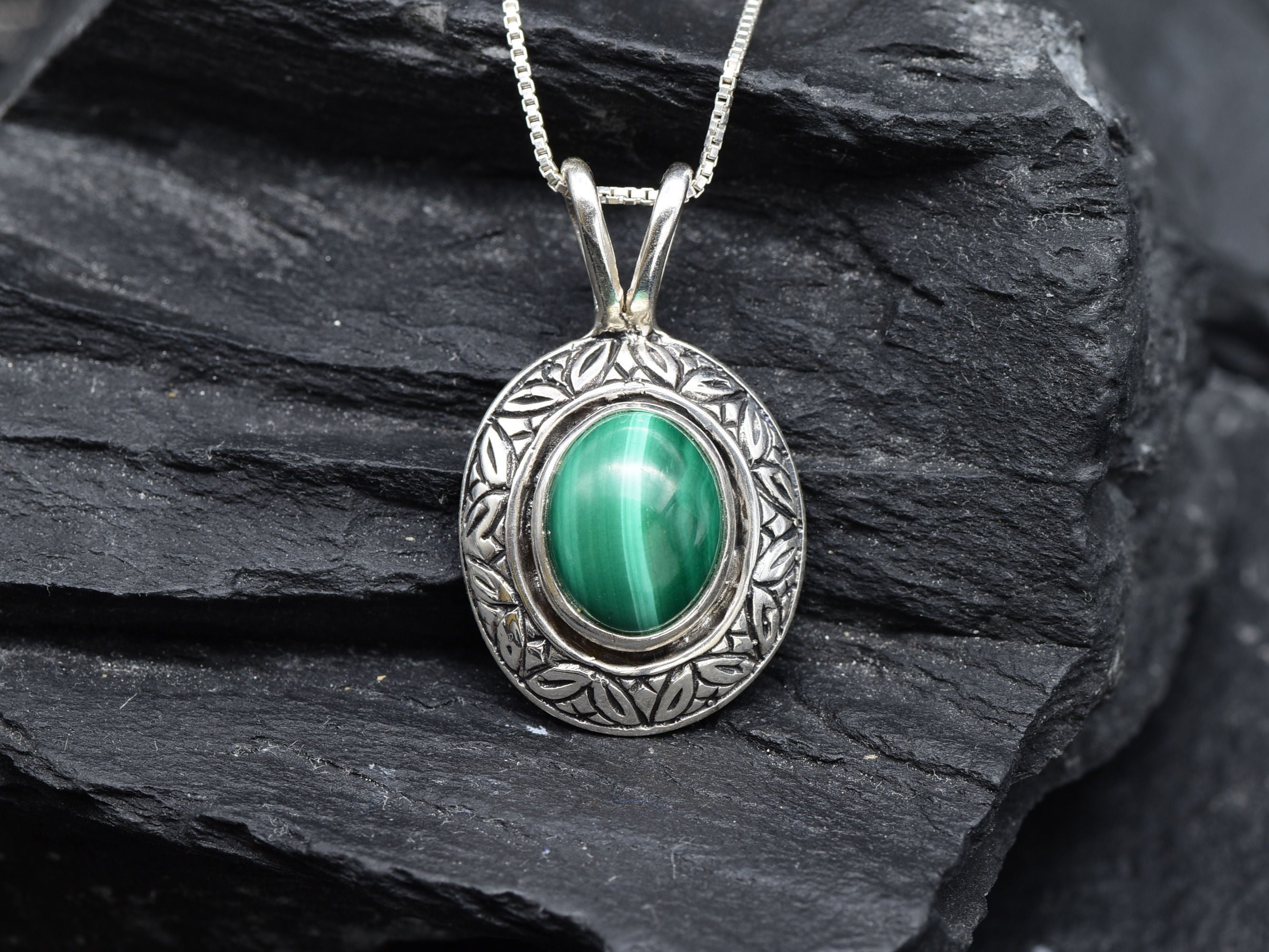 2901-P-0S-nMAL: Sterling Silver 925 Natural Malachite