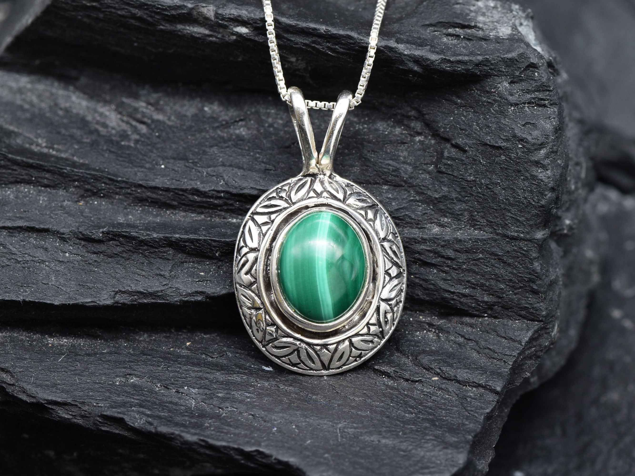 2901-P-0S-nMAL: Sterling Silver 925 Natural Malachite