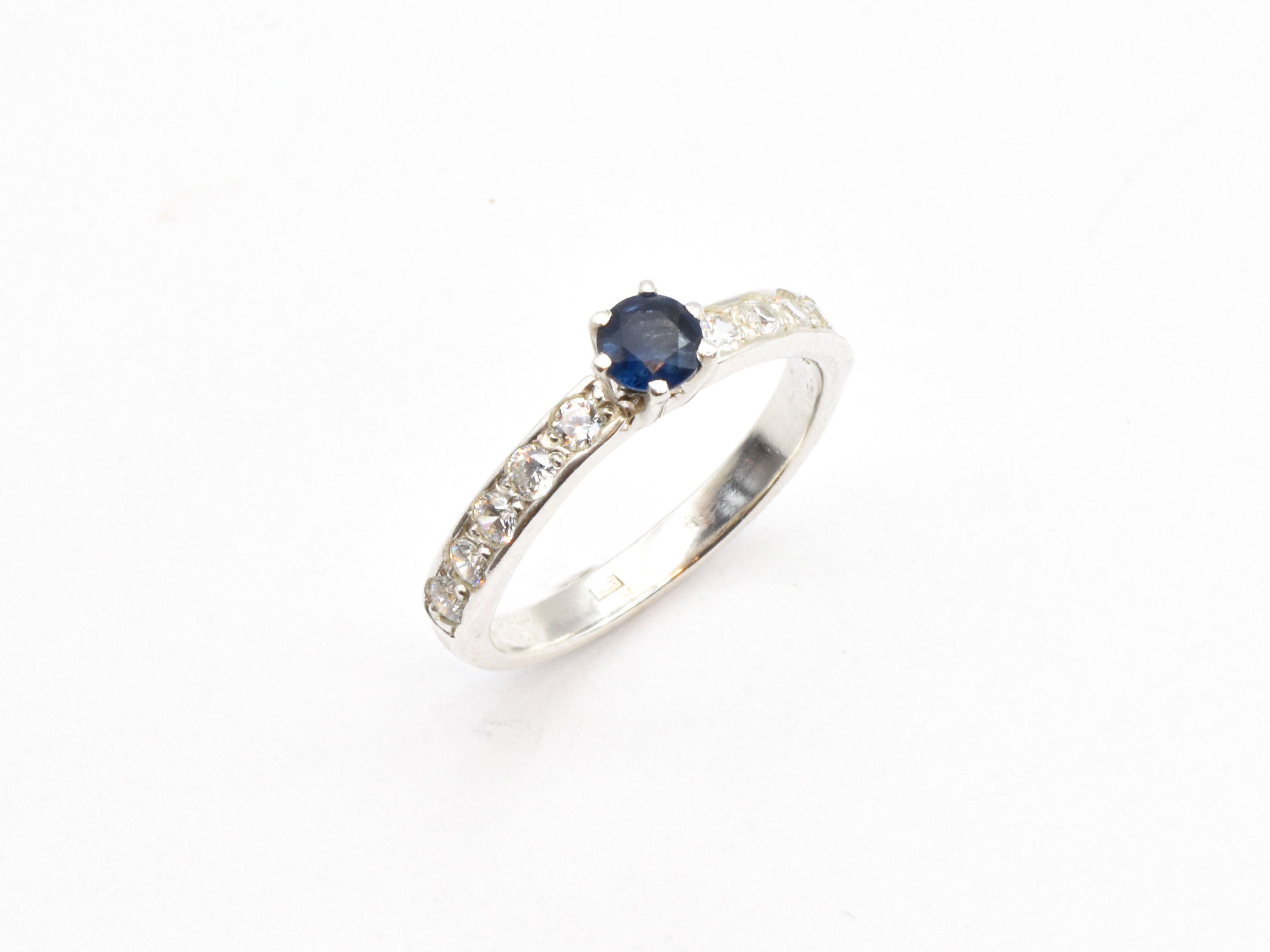 Stunning Natural Sapphire Ring set in 925 Sterling Silver, ideal for everyday elegance and memorable gift occasions.