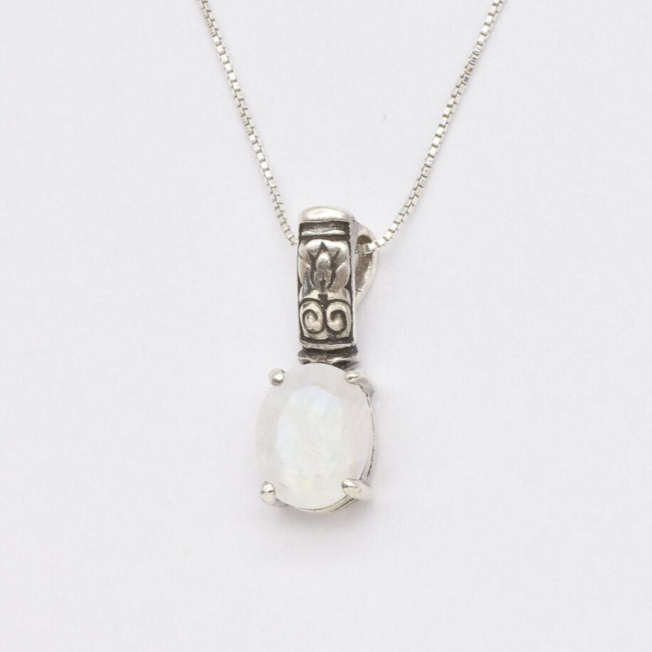 2804-P-nMOO: Sterling Silver 925 Natural Moonstone