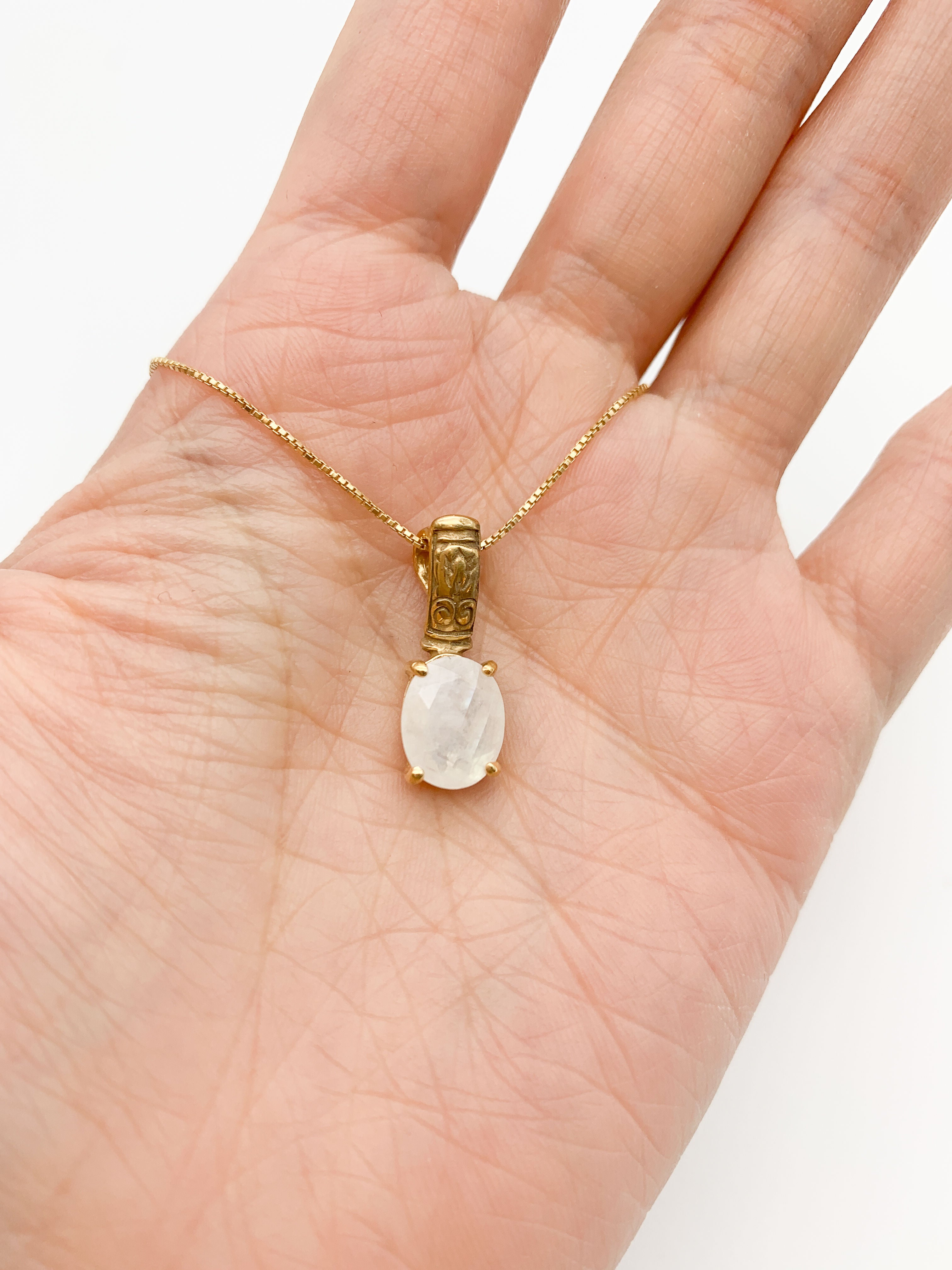 2804-P-nMOO: Gold Vermeil 18k Natural Moonstone