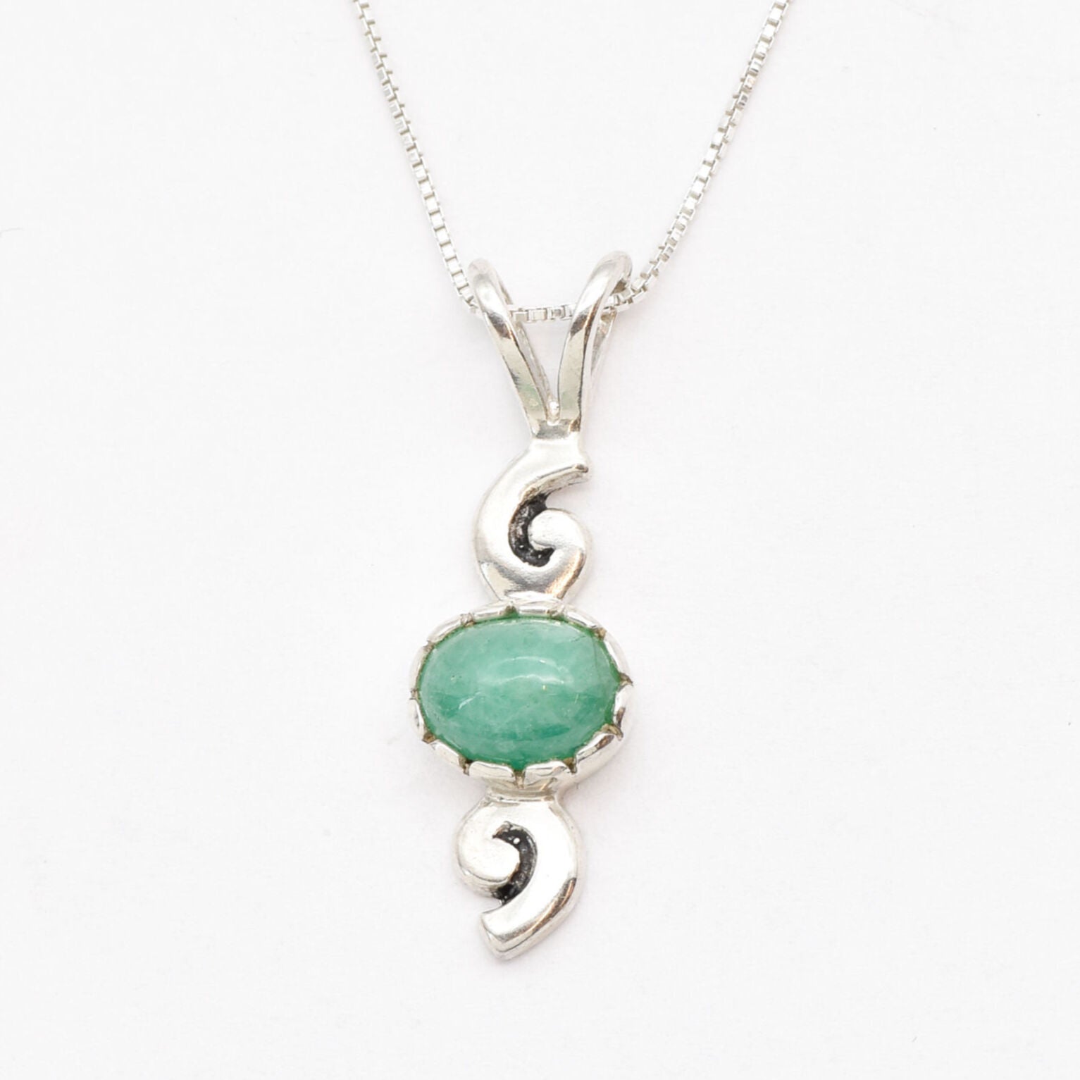Natural Emerald Pendant made in 925 Sterling Silver with Oval Natural Green Emerald in Prong setting, May Birthstone gift idea, symbolizes growth, harmony, and deep emotional healing, ideal for everyday wear and perfect for birthday gifting and special occasions.