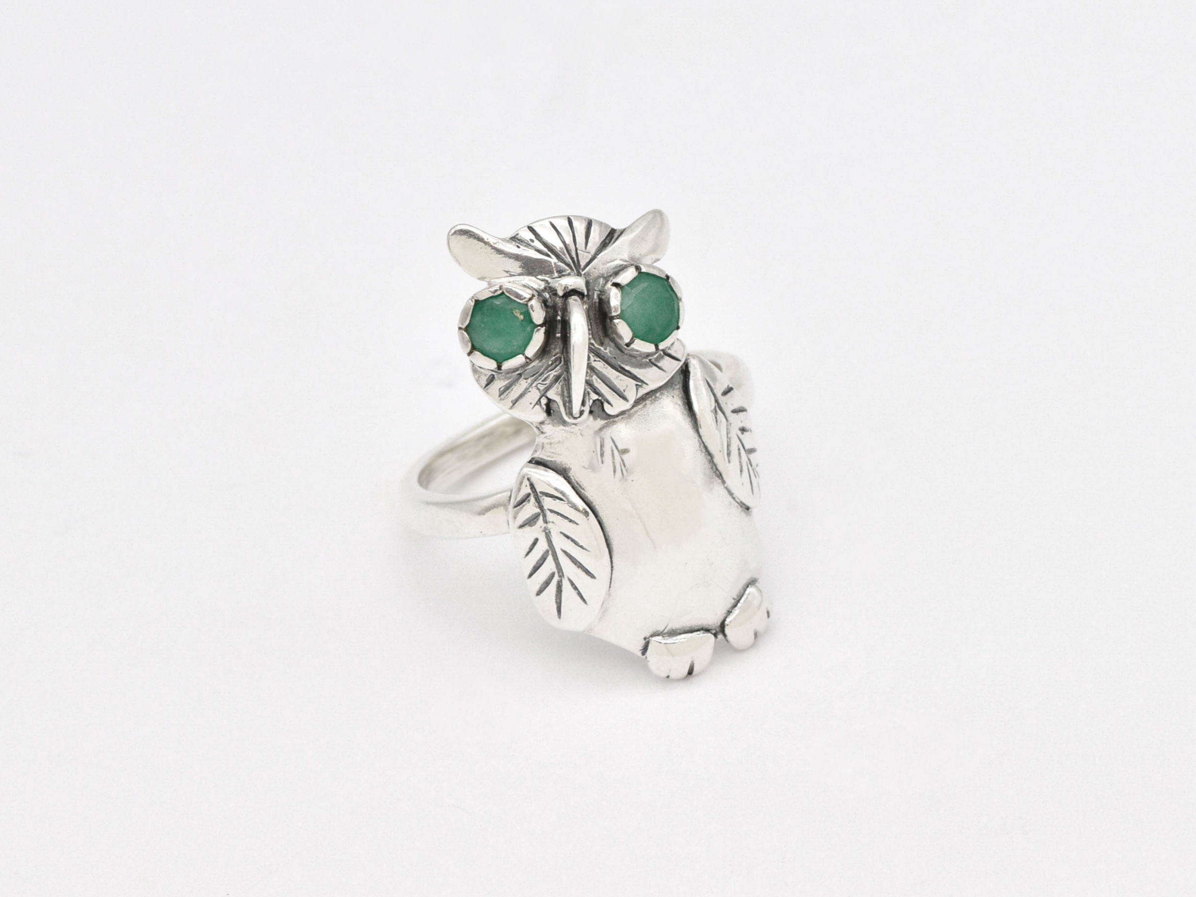 Natural Emerald Ring made in 925 Sterling Silver with Round Natural Green Emerald in Prong setting, May Birthstone gift idea, symbolizes growth, harmony, and deep emotional healing, ideal for everyday wear and perfect for birthday gifting and special occasions.