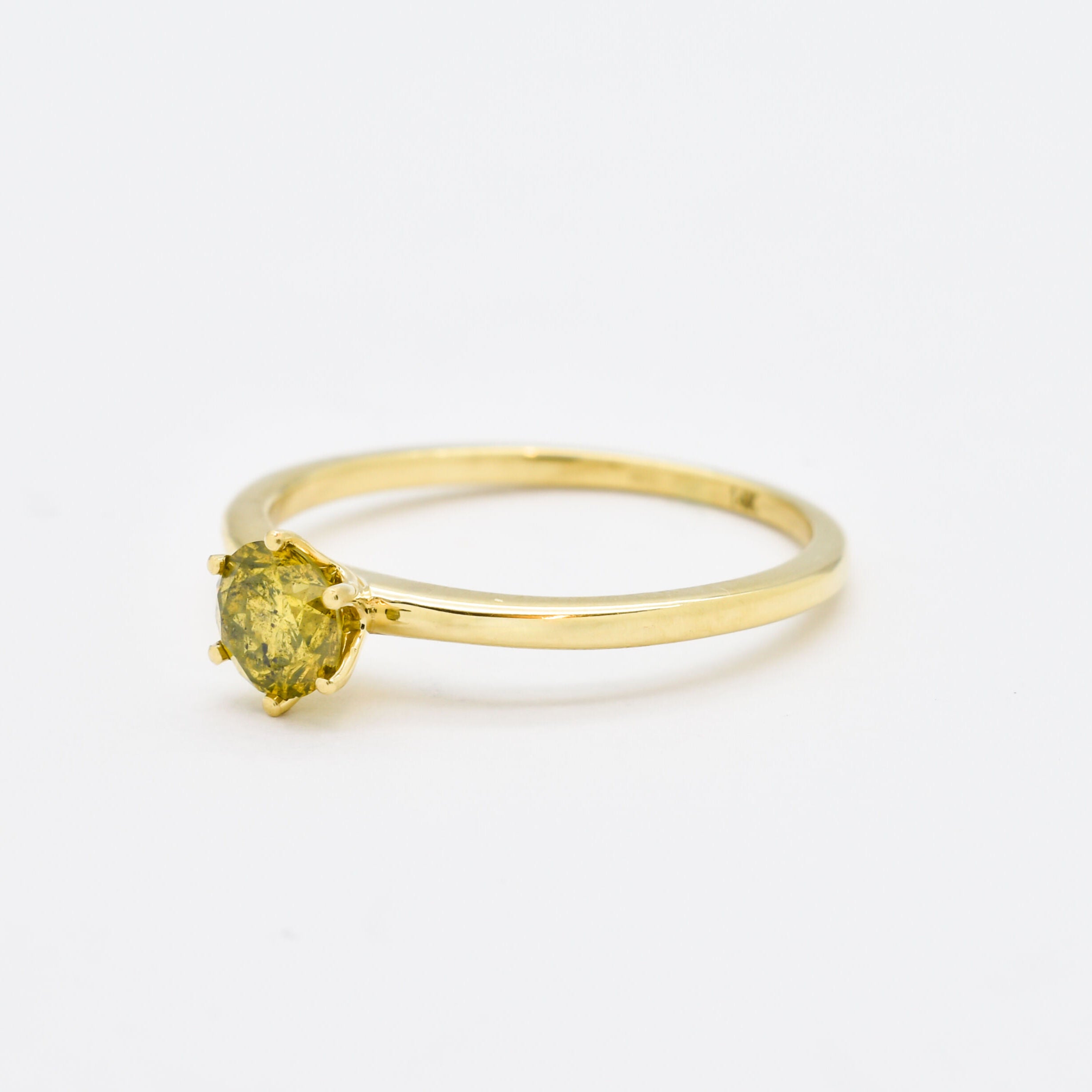 RS-029-R-nYDI: 14k Yellow Gold Diamond