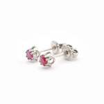 10187243-E-nRUB: 18k White Gold Natural Ruby