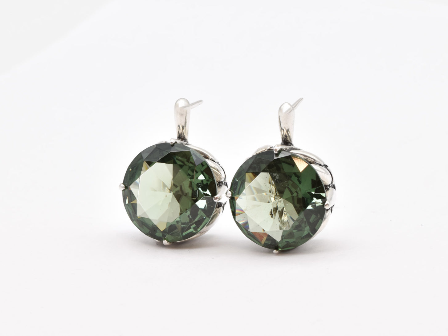 2024-E-cGD: Sterling Silver 925 Created Green Diamond