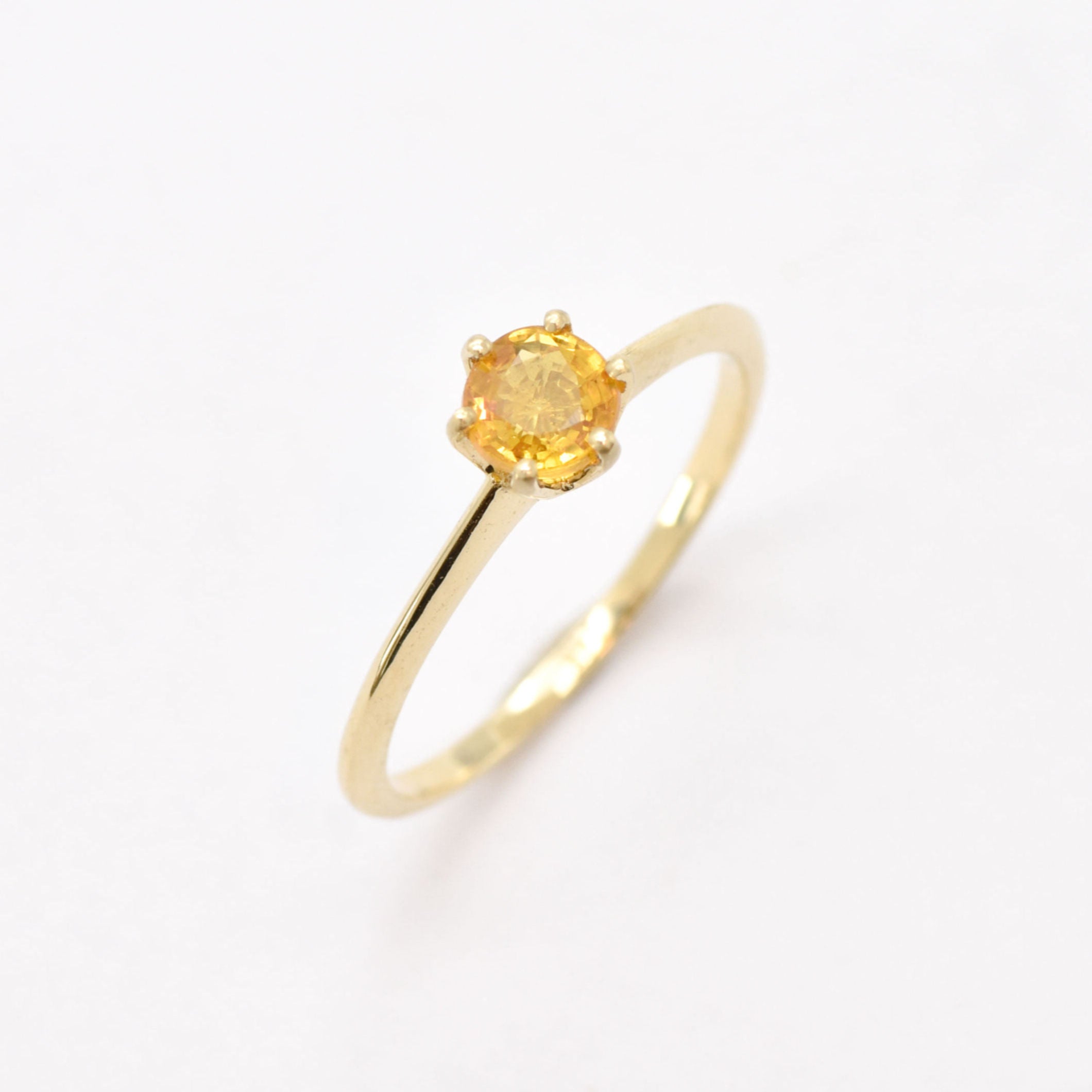 R1-105-gR-nYSA: 14k Yellow Gold Yellow Sapphire