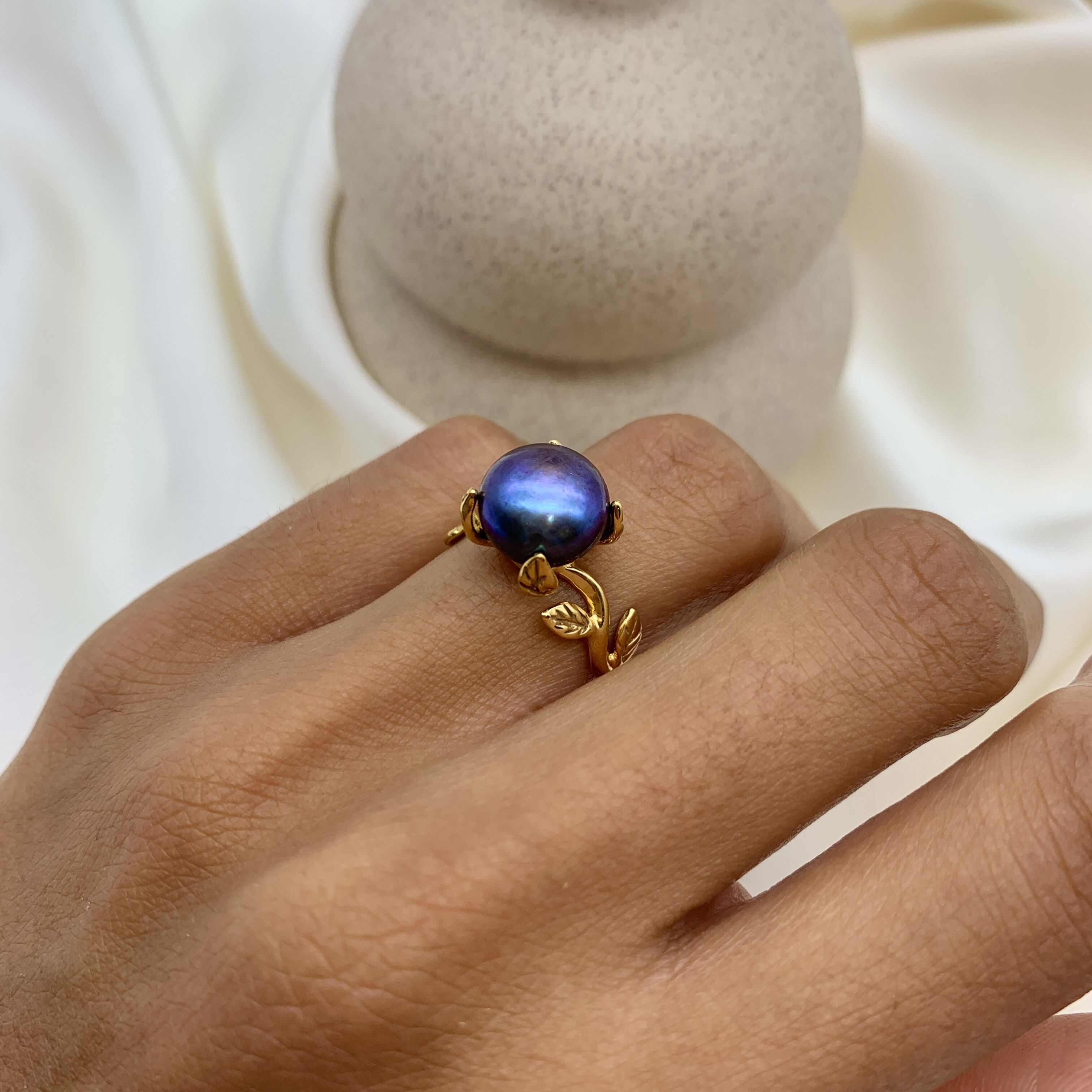 2848-R-nBLP: Gold Vermeil 18k Natural Black Pearl