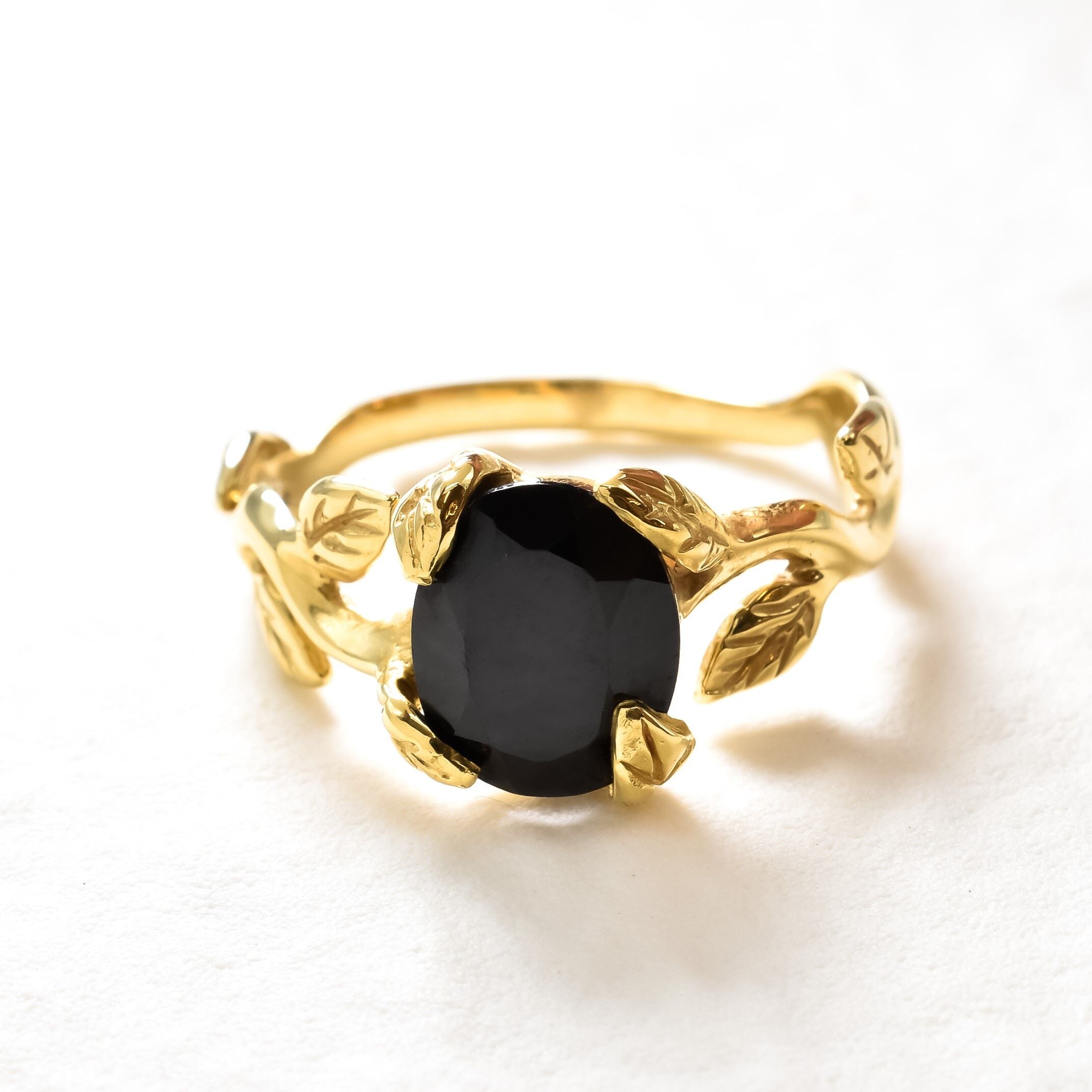 Gold Onyx Ring - Leaf Onyx Ring - Vintage Black Ring made in 18k Gold Vermeil. Ideal for everyday wear and perfect for birthday gifting and special occasions.