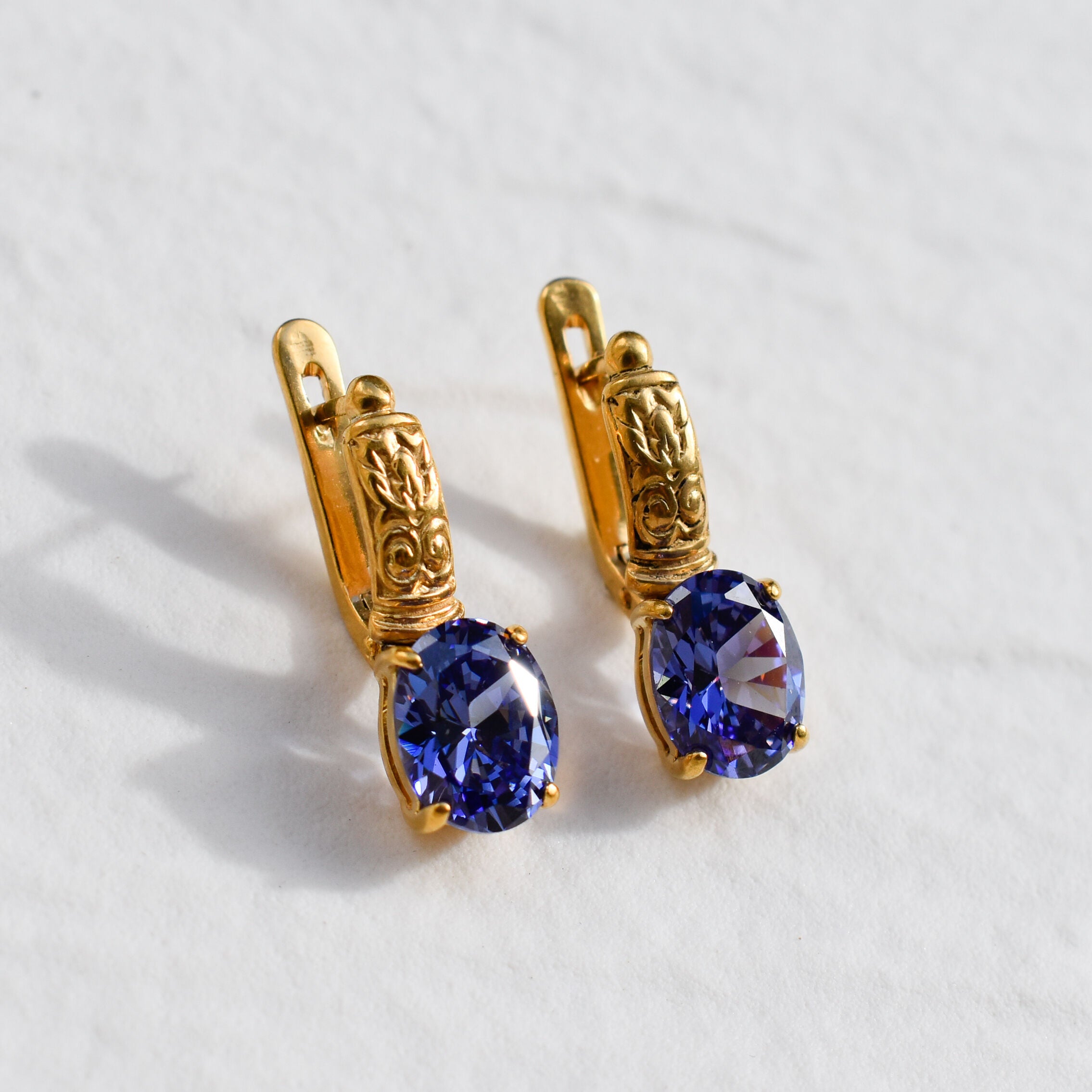 2804-E-cTAN: Gold Vermeil 18k Tanzanite 10x8 oval