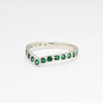 Stylish 925 Sterling Silver ring with a stunning Round Created Green Emerald, great for daily wear and meaningful gifts.