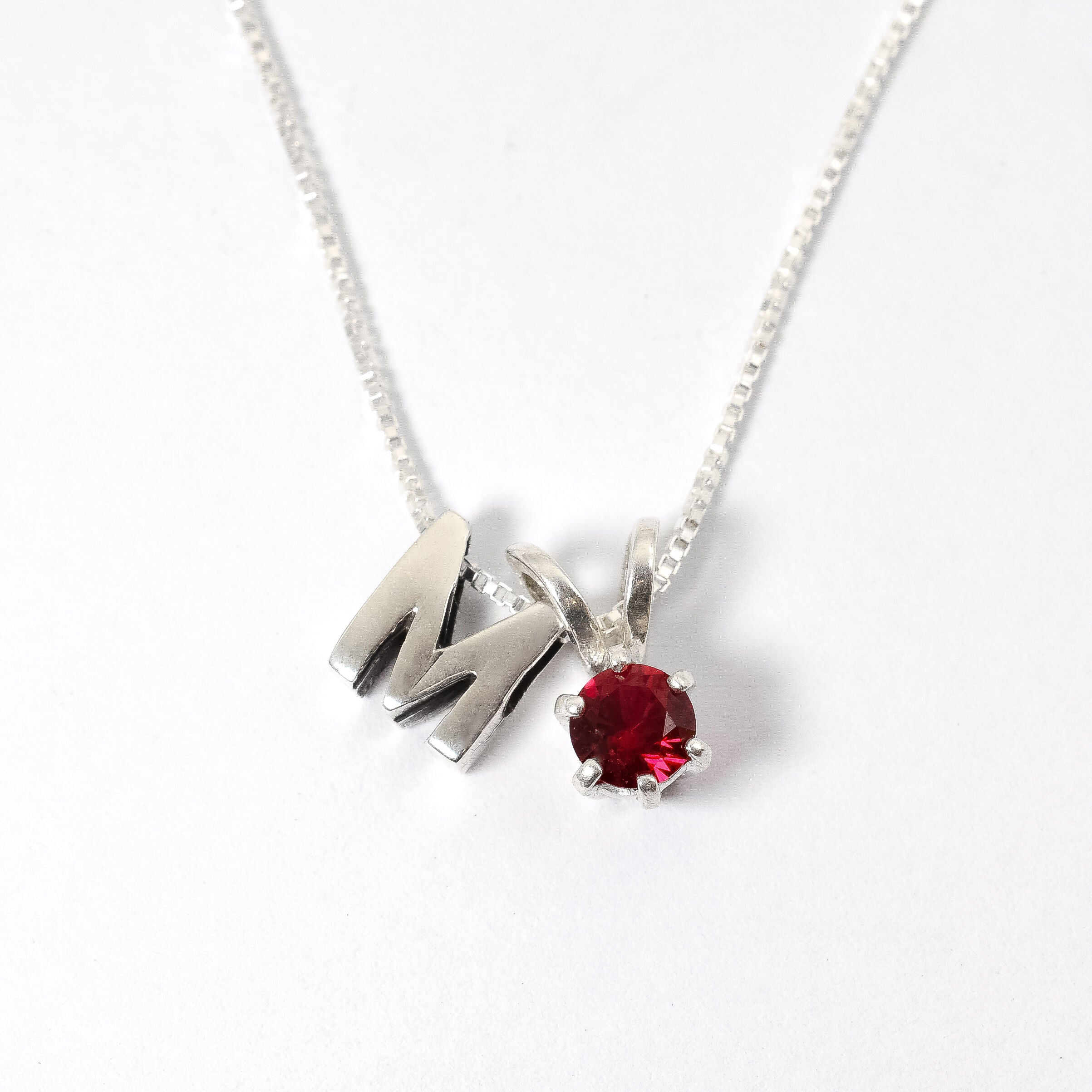 TE-2910/1: Sterling Silver 925 Garnet 5mm