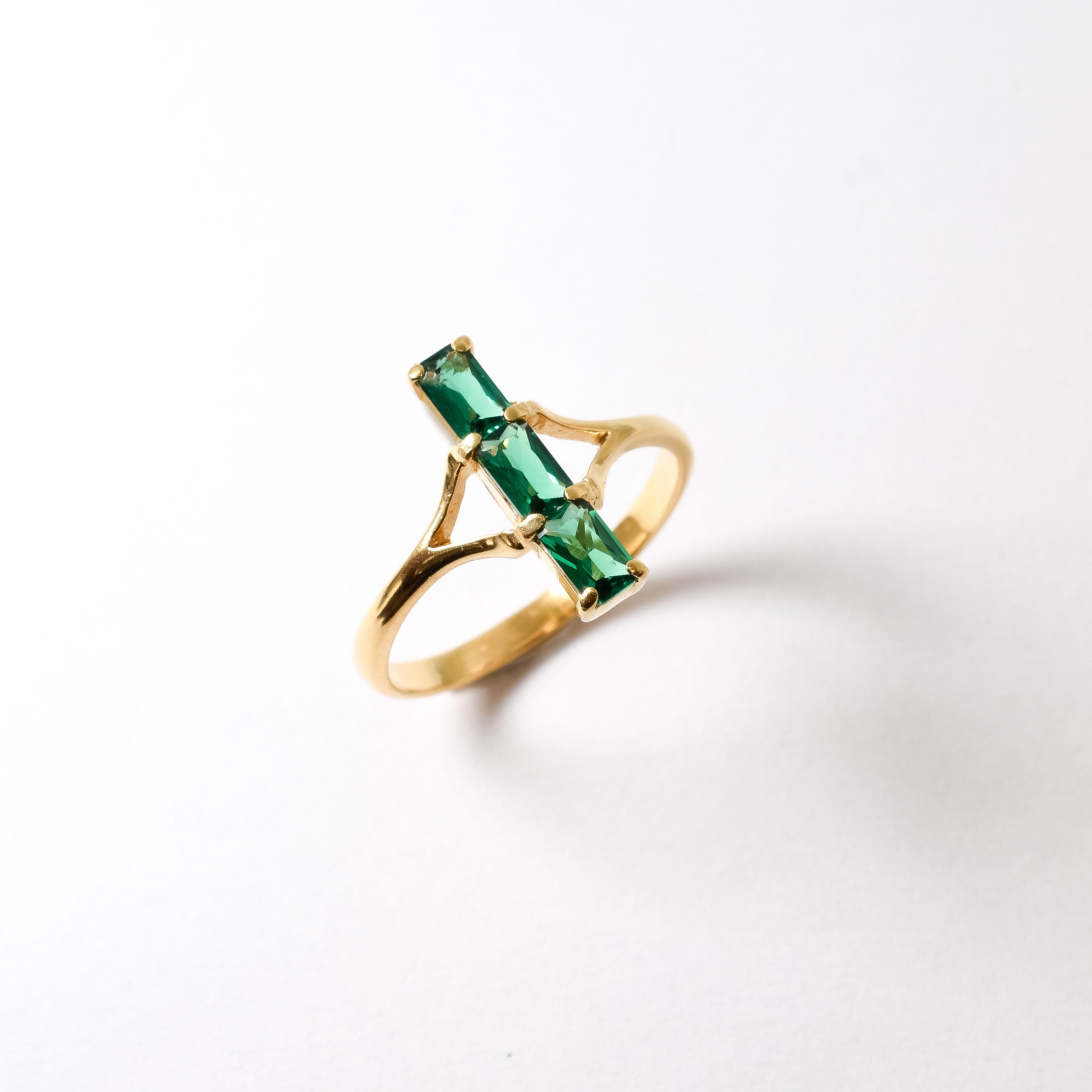 Charming Created Emerald Ring in 18k Gold Vermeil, a stylish choice for everyday elegance and meaningful gifting.