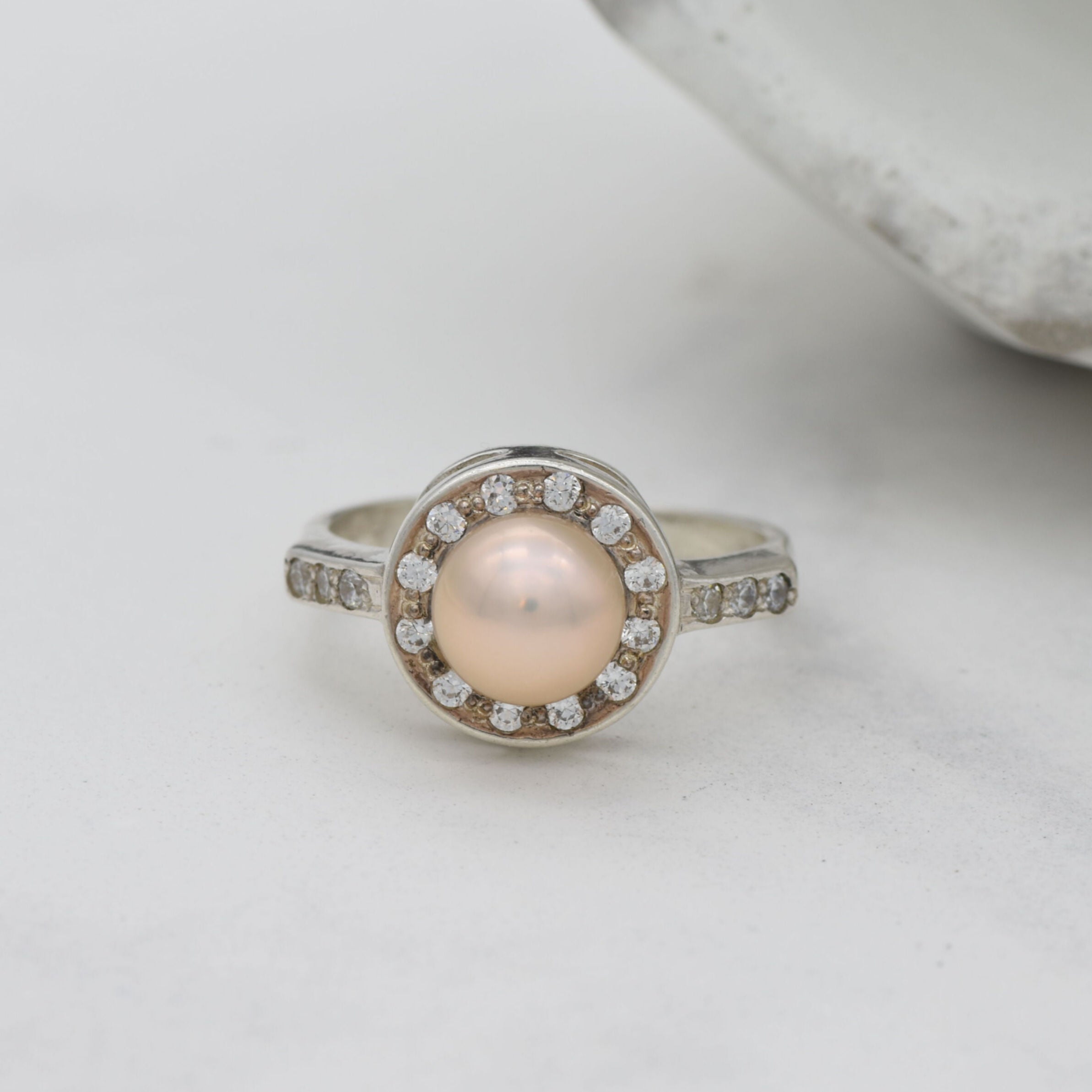 2429-R-nWHP: Sterling Silver 925 White Pearl 7mm