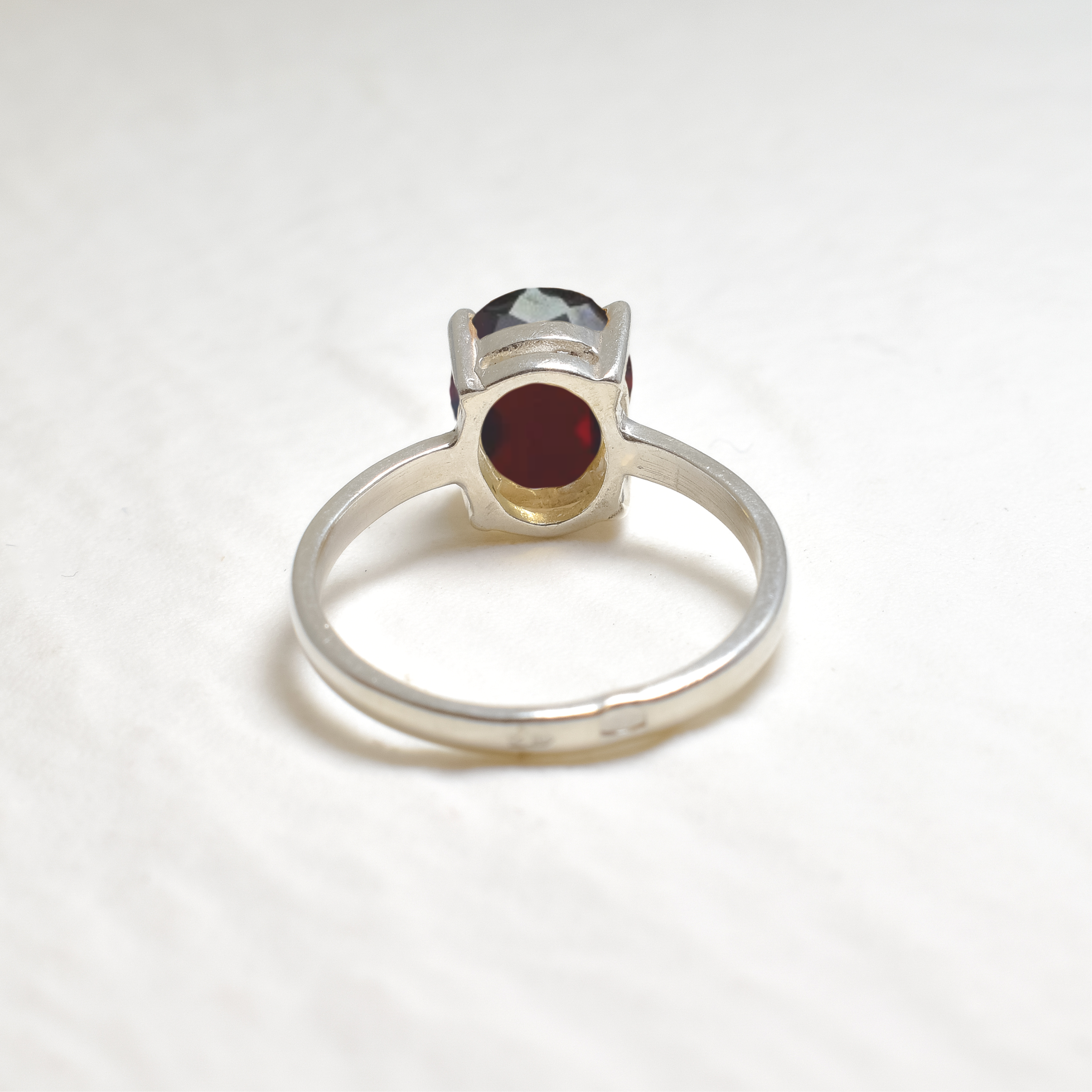 2829-R-nGAR: Sterling Silver 925 Garnet 10x8mm Oval