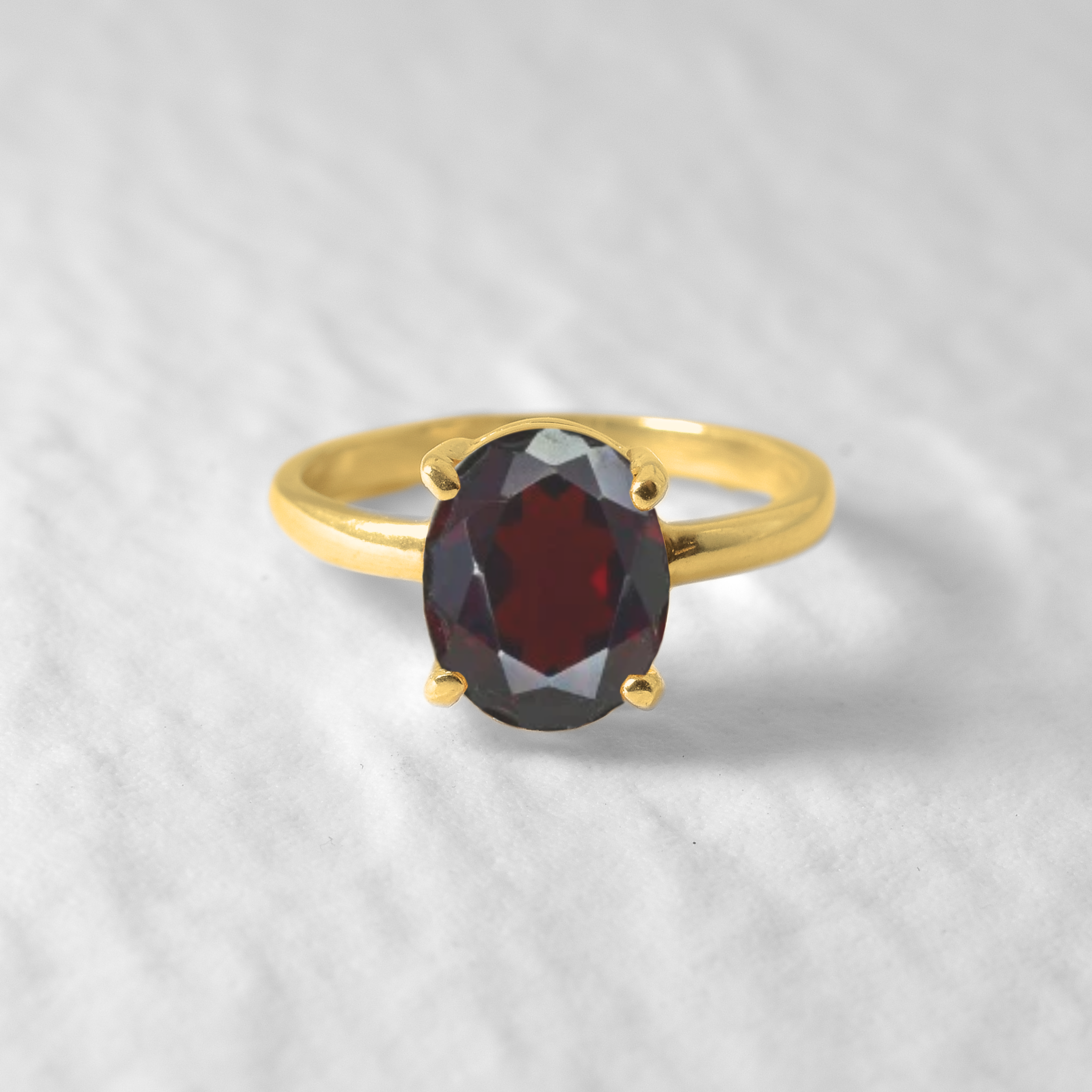 2829-R-nGAR: Gold Vermeil 18k Garnet 10x8mm Oval