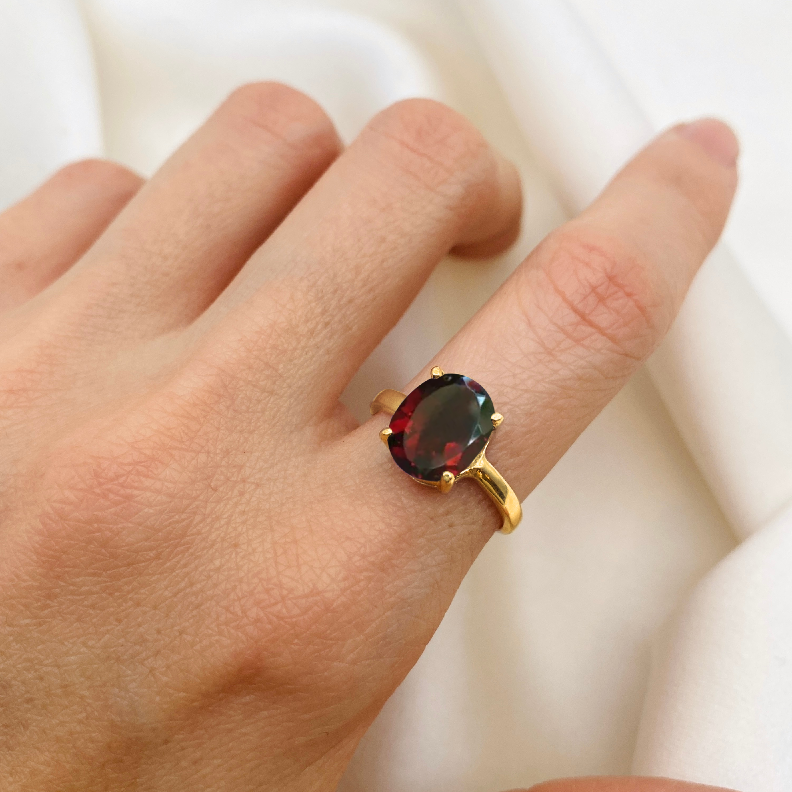 2829-R-nGAR: Gold Vermeil 18k Garnet 10x8mm Oval