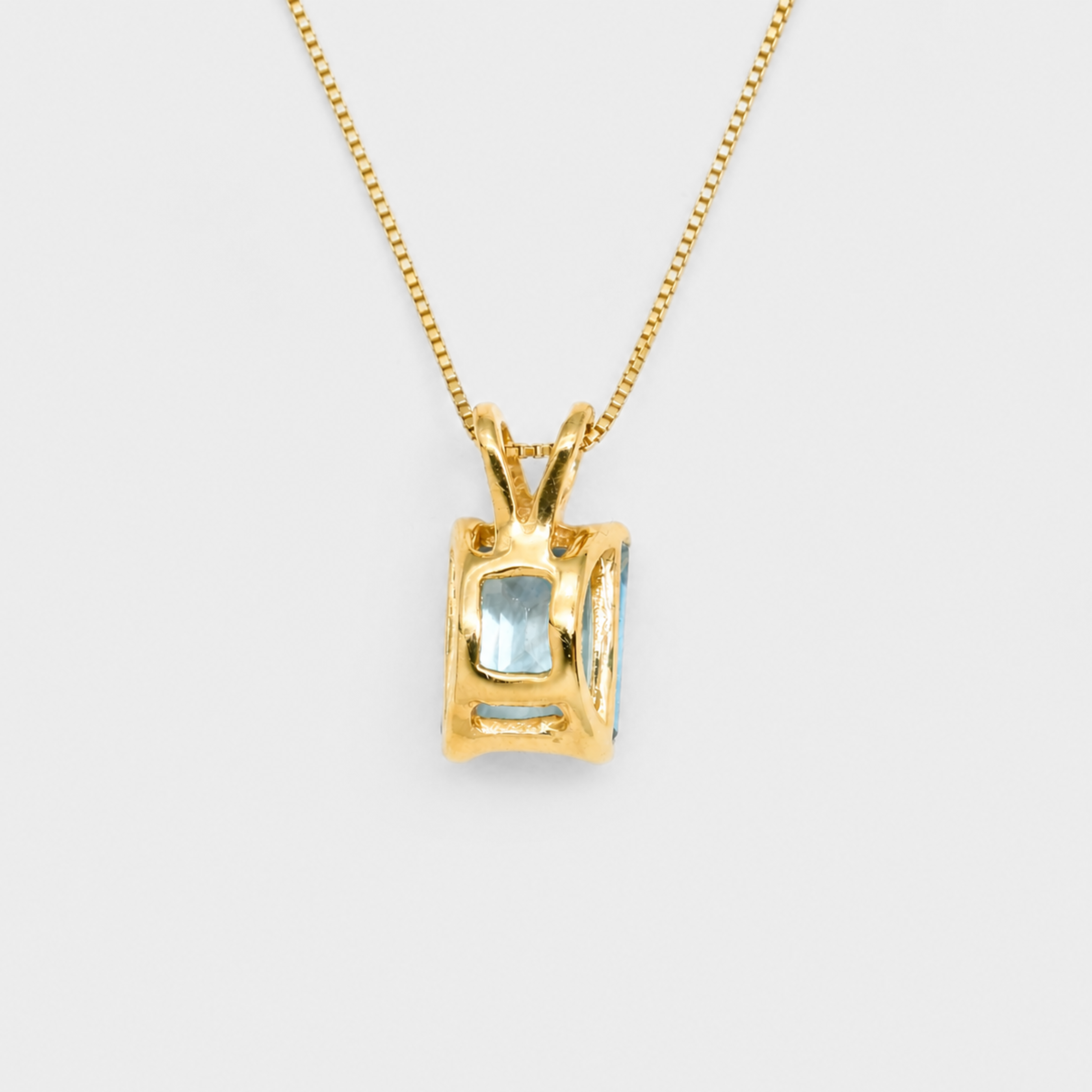 baguette sky blue topaz pendant in 18k gold vermeil, prong-set — December birthstone symbol of clarity and truth