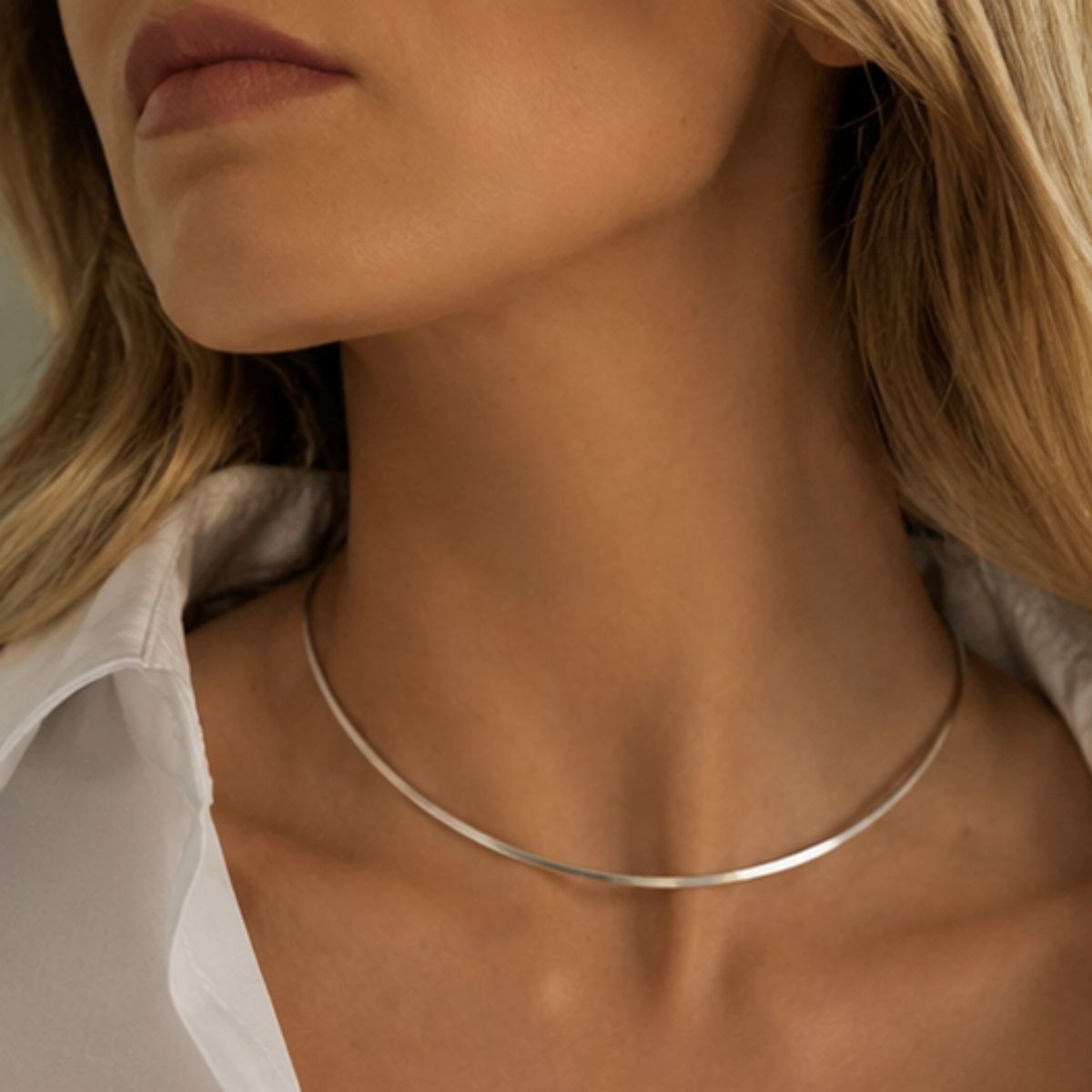 Ideal gifting ideas, Adina Stone Jewelry comes in a luxury cardboard box ready for gifting, green sustainable jewelry box.