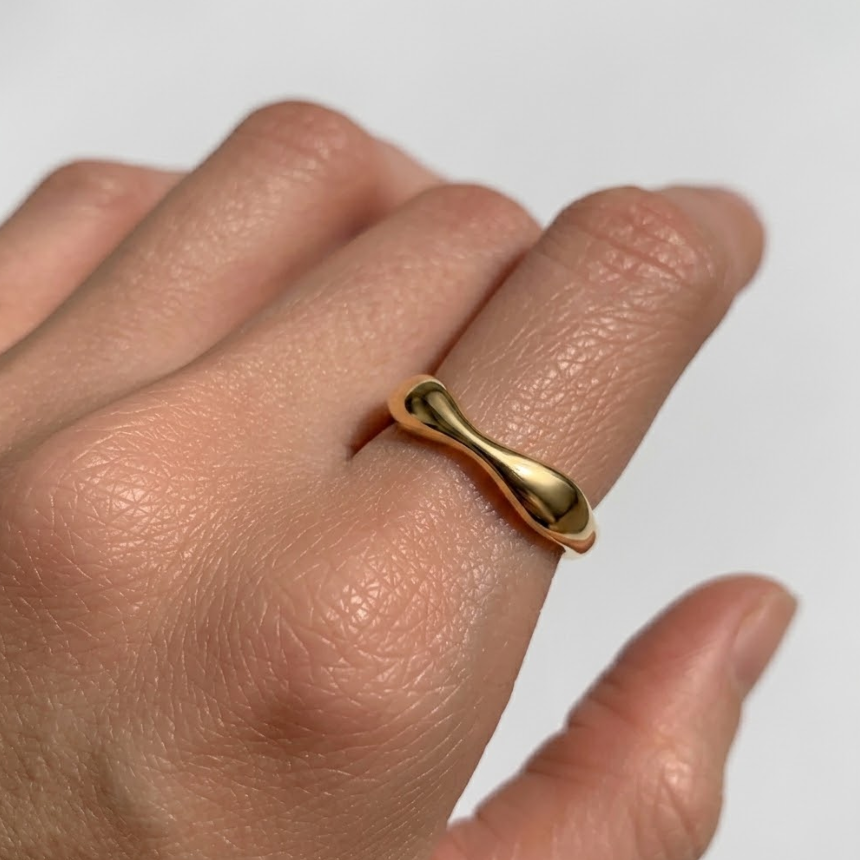 18k Gold Vermeil pendant — timeless everyday jewelry, perfect for birthdays and special occasions